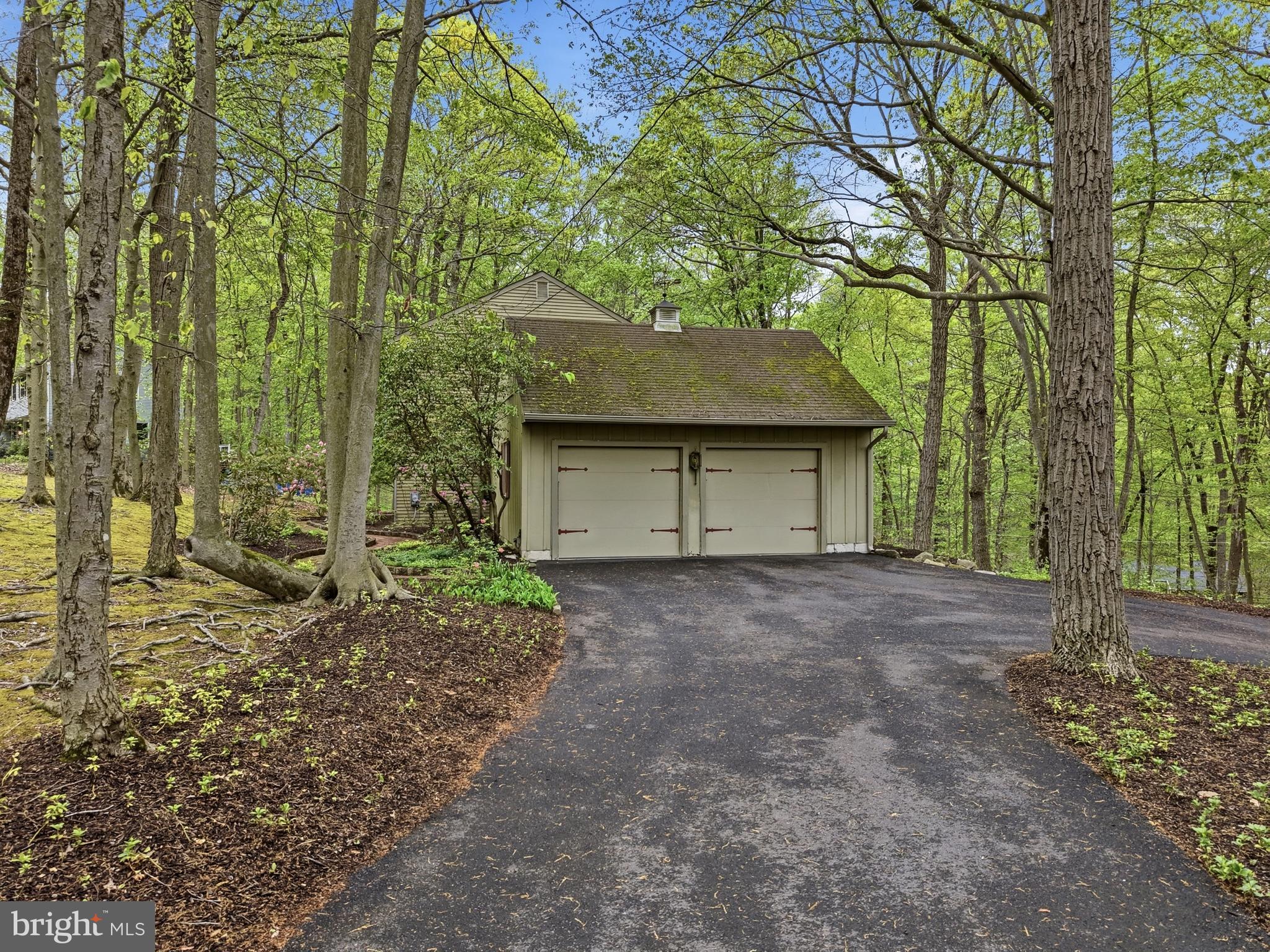 DOGWOOD HOLLOW - Residential
