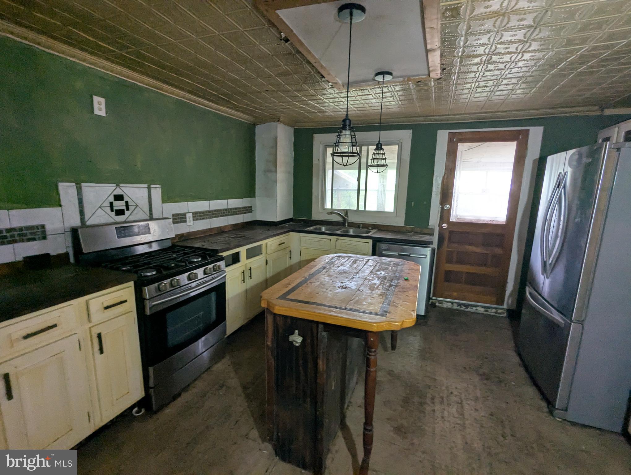 HAMPDEN HISTORIC DISTRICT - Residential
