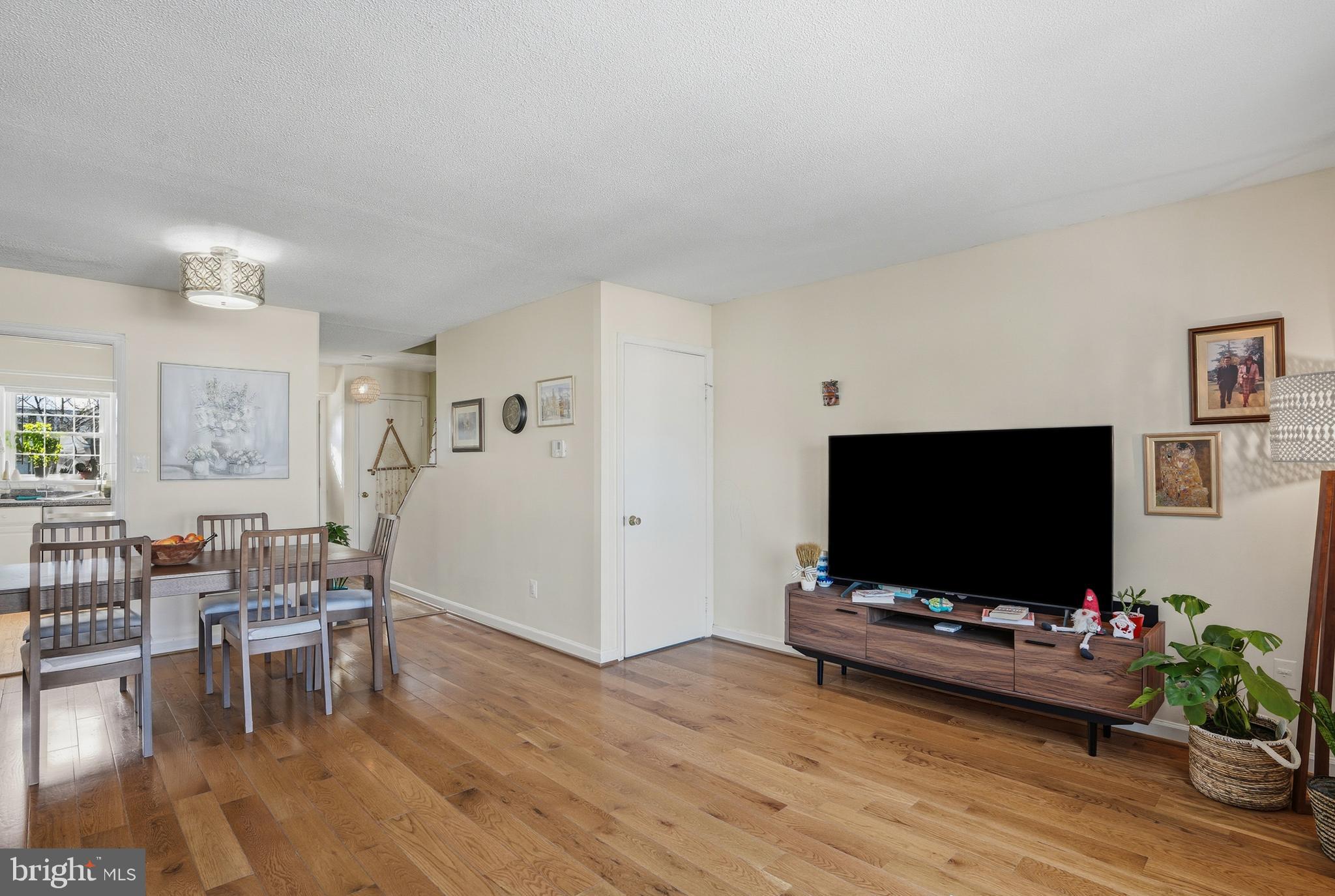 WEST SPRINGFIELD - Residential