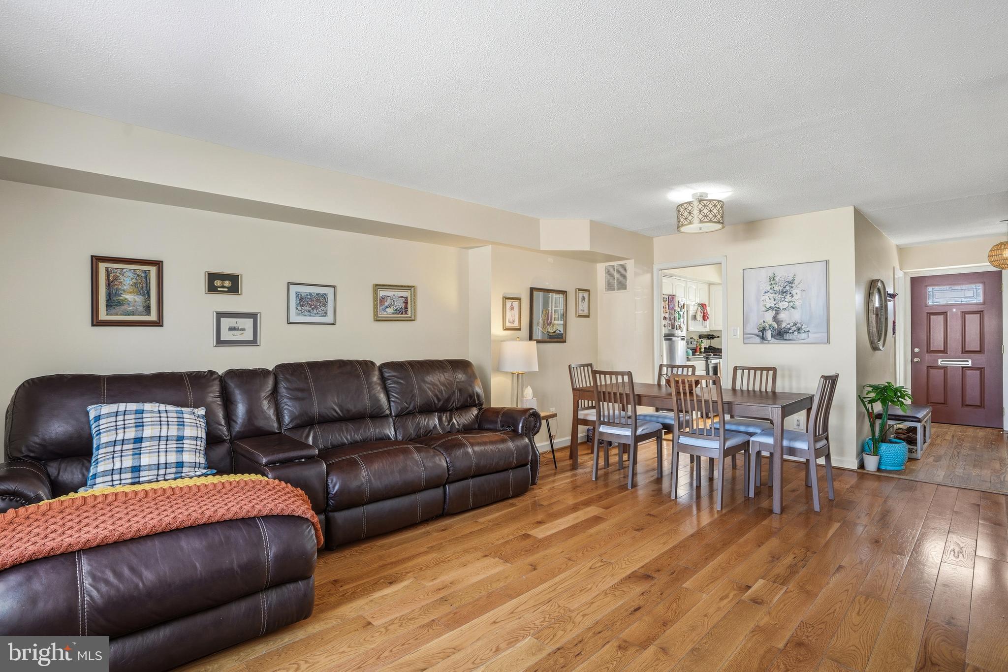 WEST SPRINGFIELD - Residential