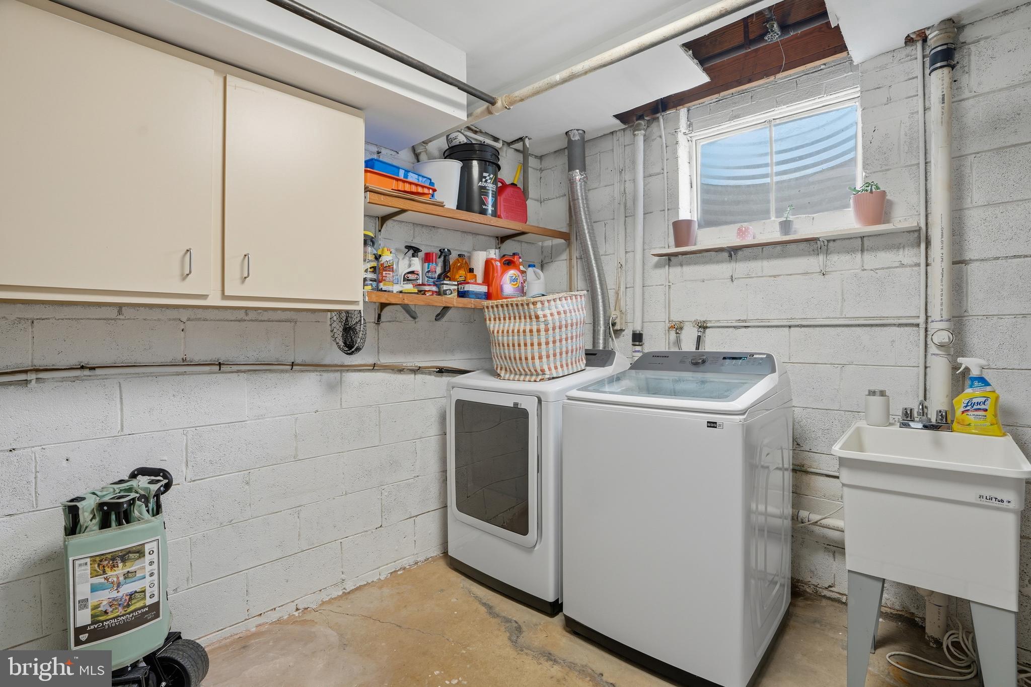 WEST SPRINGFIELD - Residential