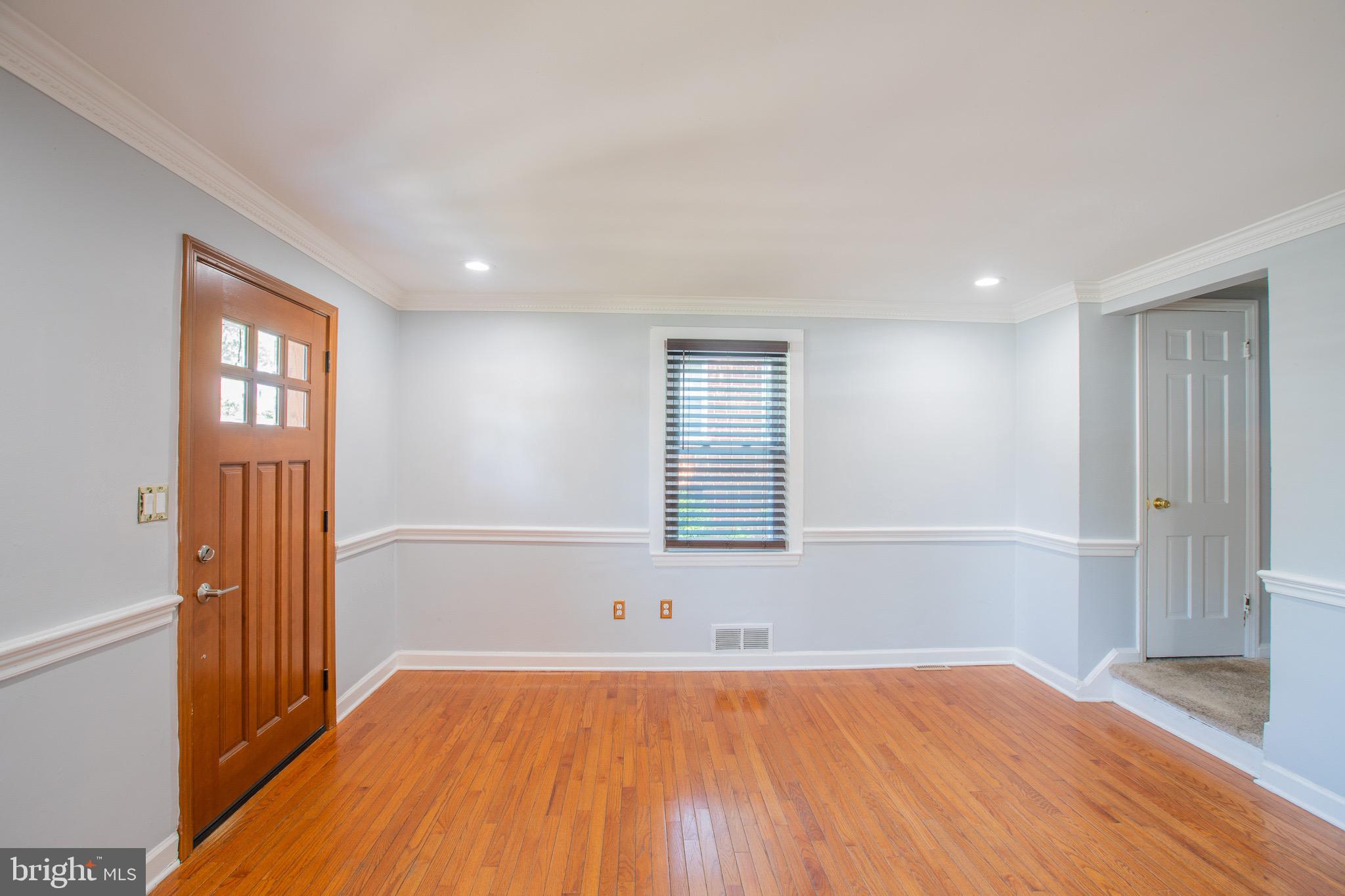 COLLEGE PARK - Residential Lease