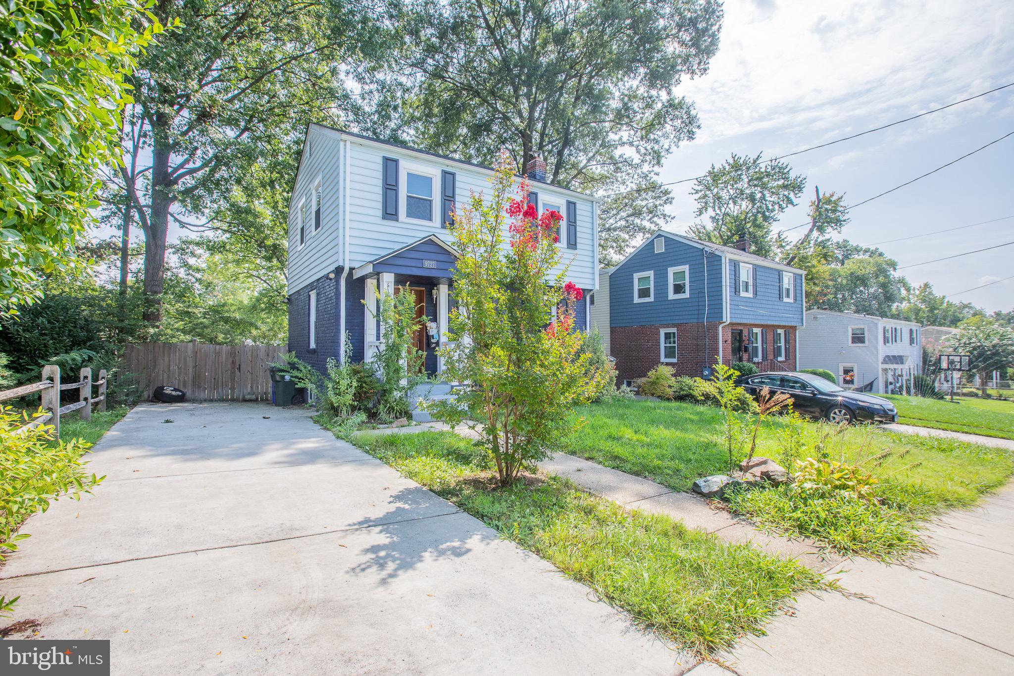 COLLEGE PARK - Residential Lease