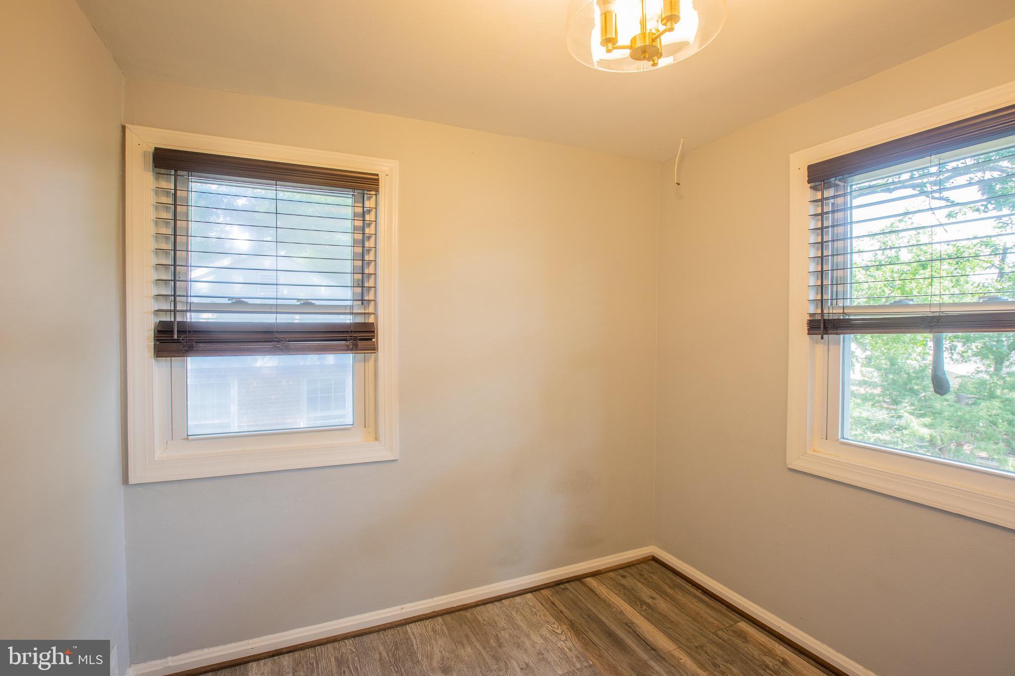 COLLEGE PARK - Residential Lease