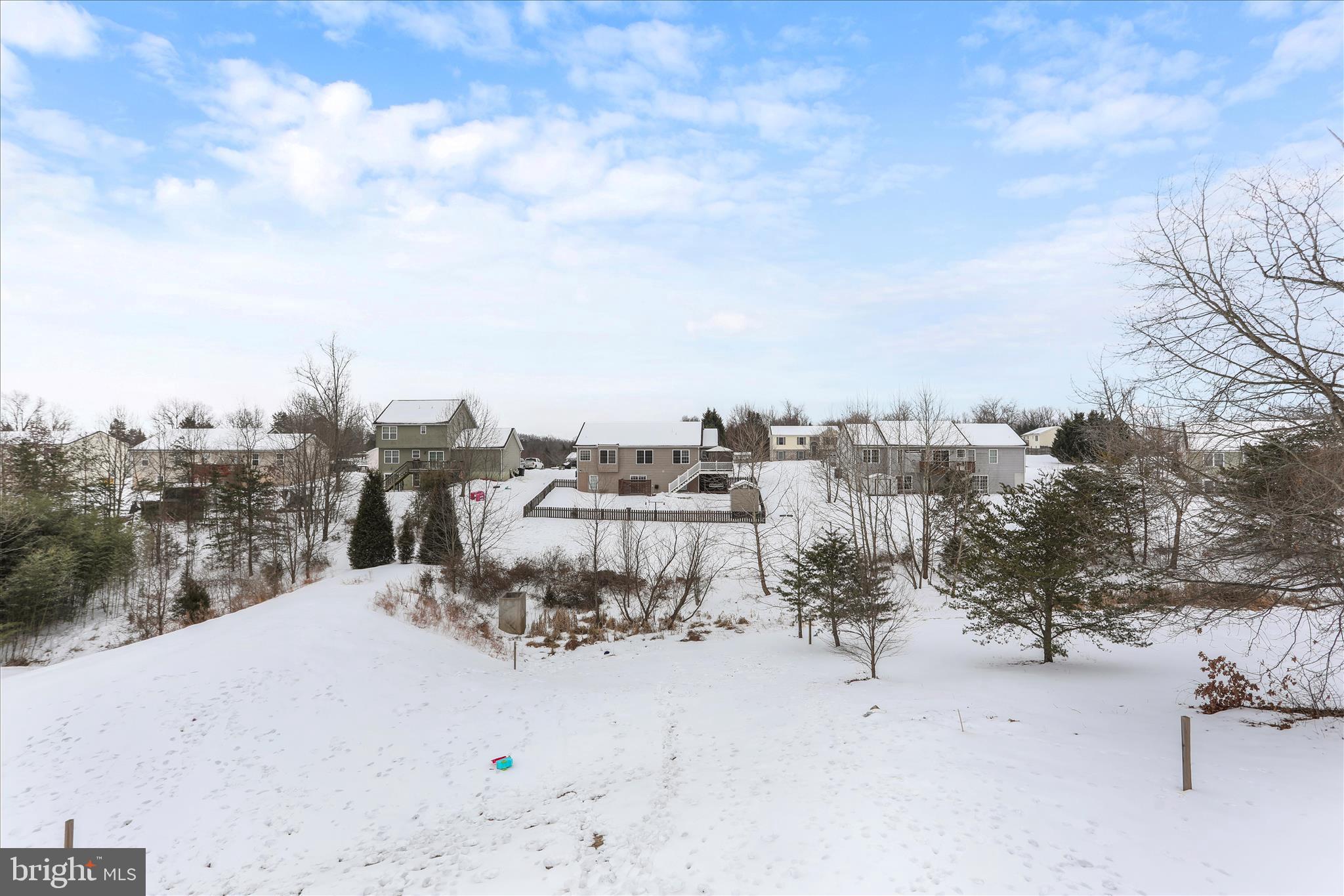 CAMERON ACRES - Residential