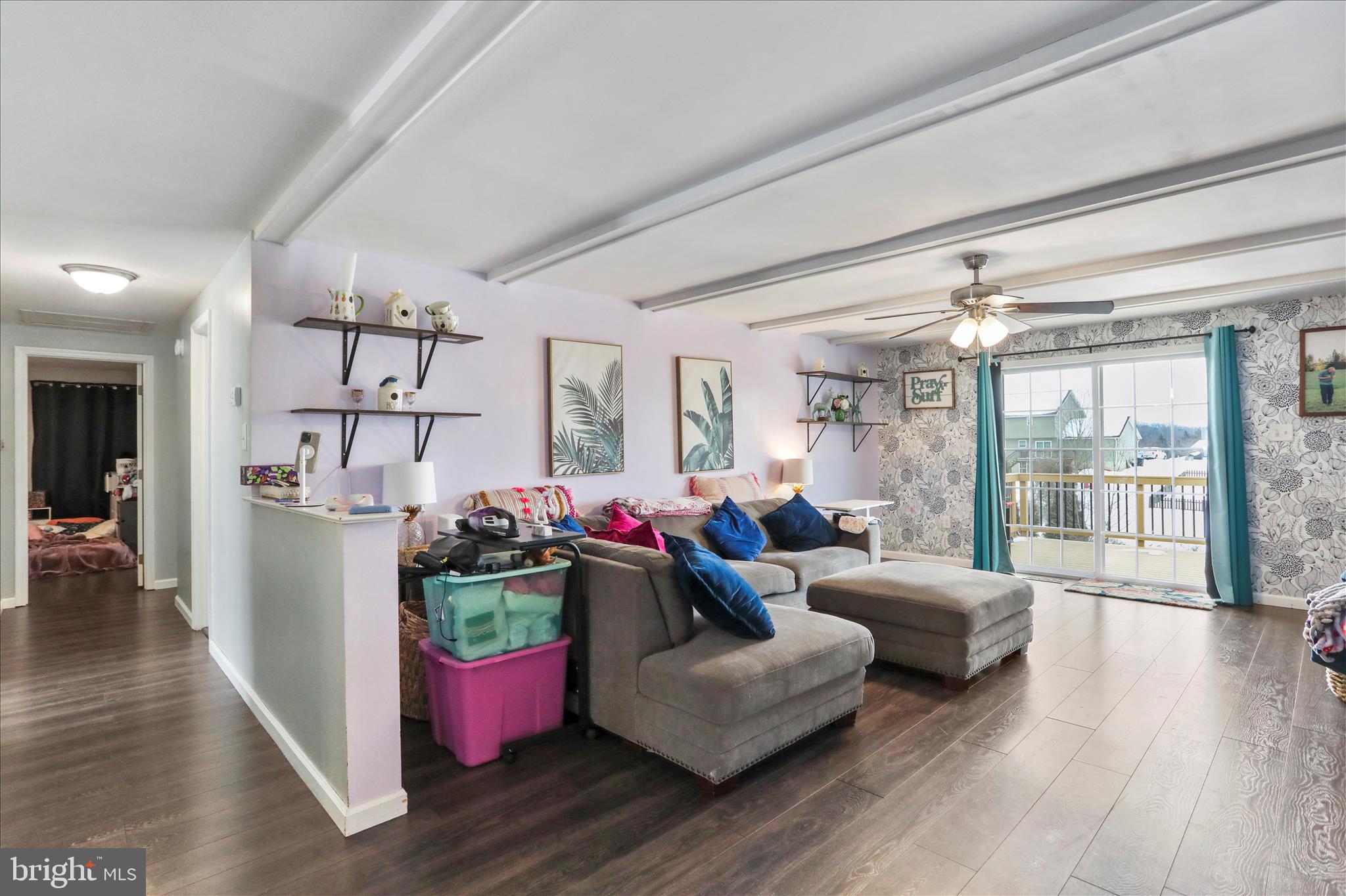 CAMERON ACRES - Residential