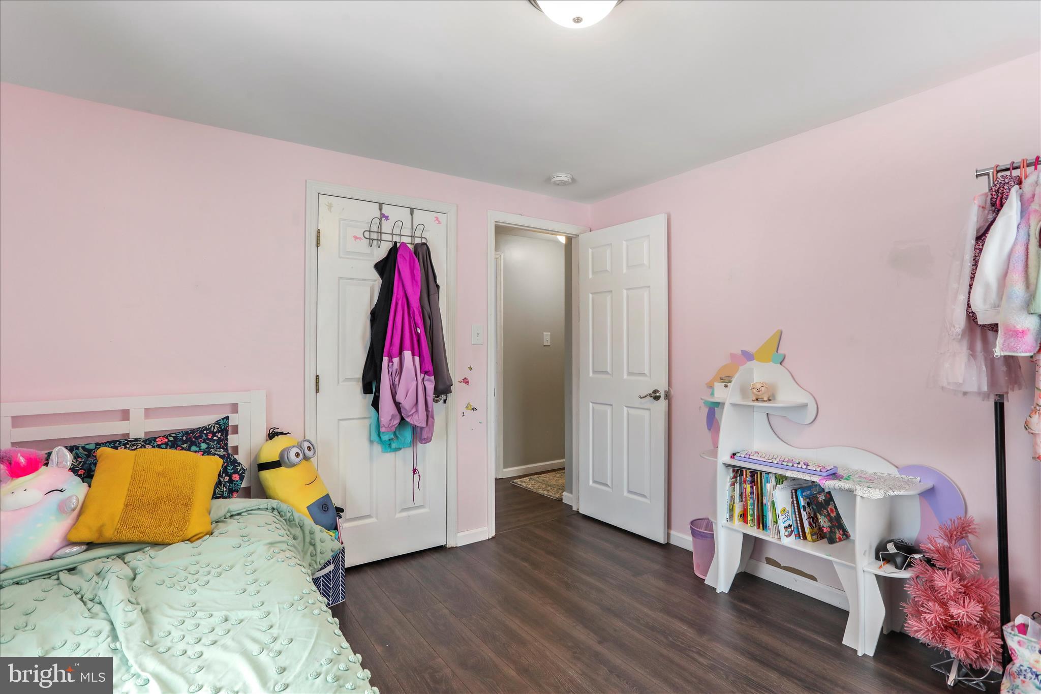 CAMERON ACRES - Residential