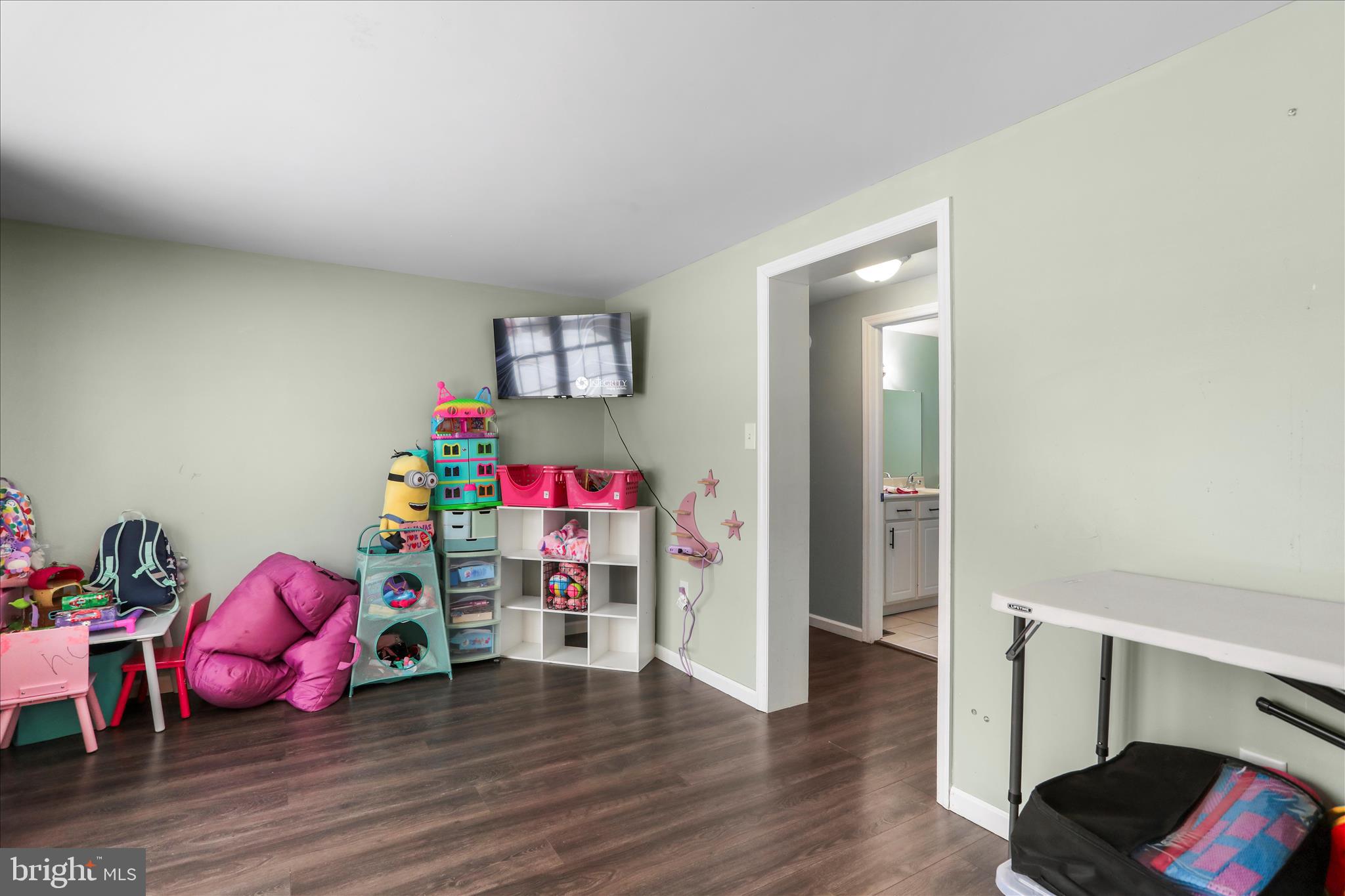 CAMERON ACRES - Residential