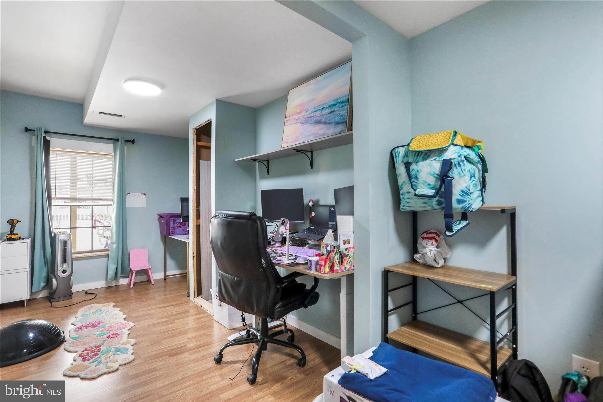 CAMERON ACRES - Residential