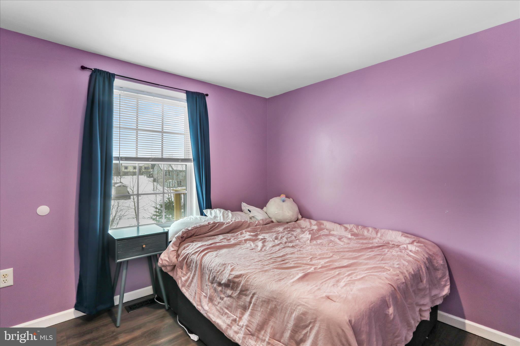 CAMERON ACRES - Residential