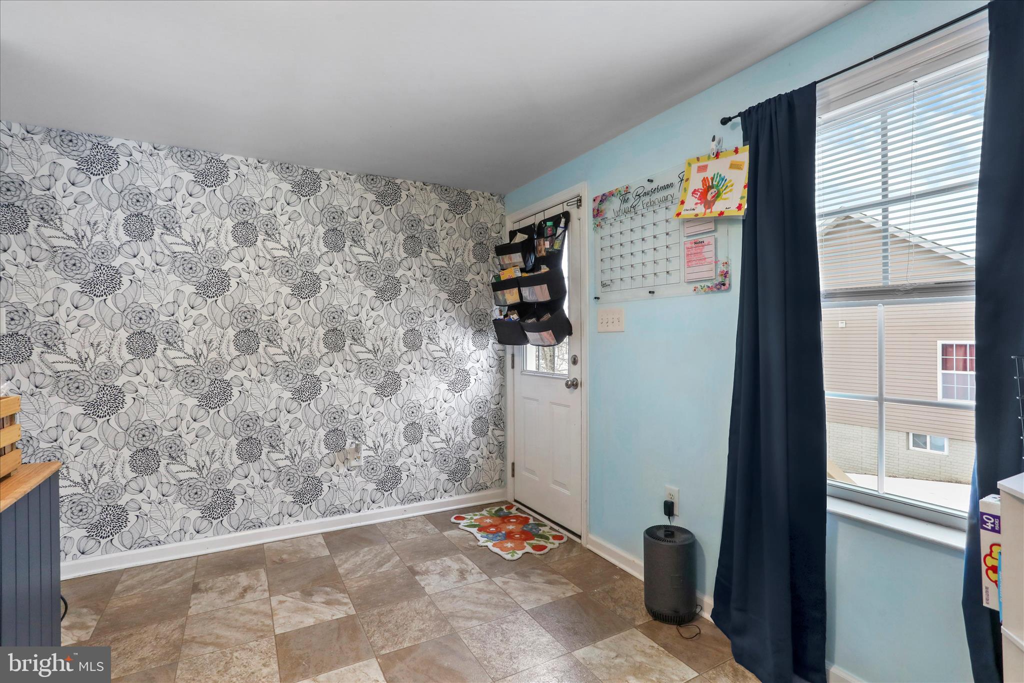 CAMERON ACRES - Residential