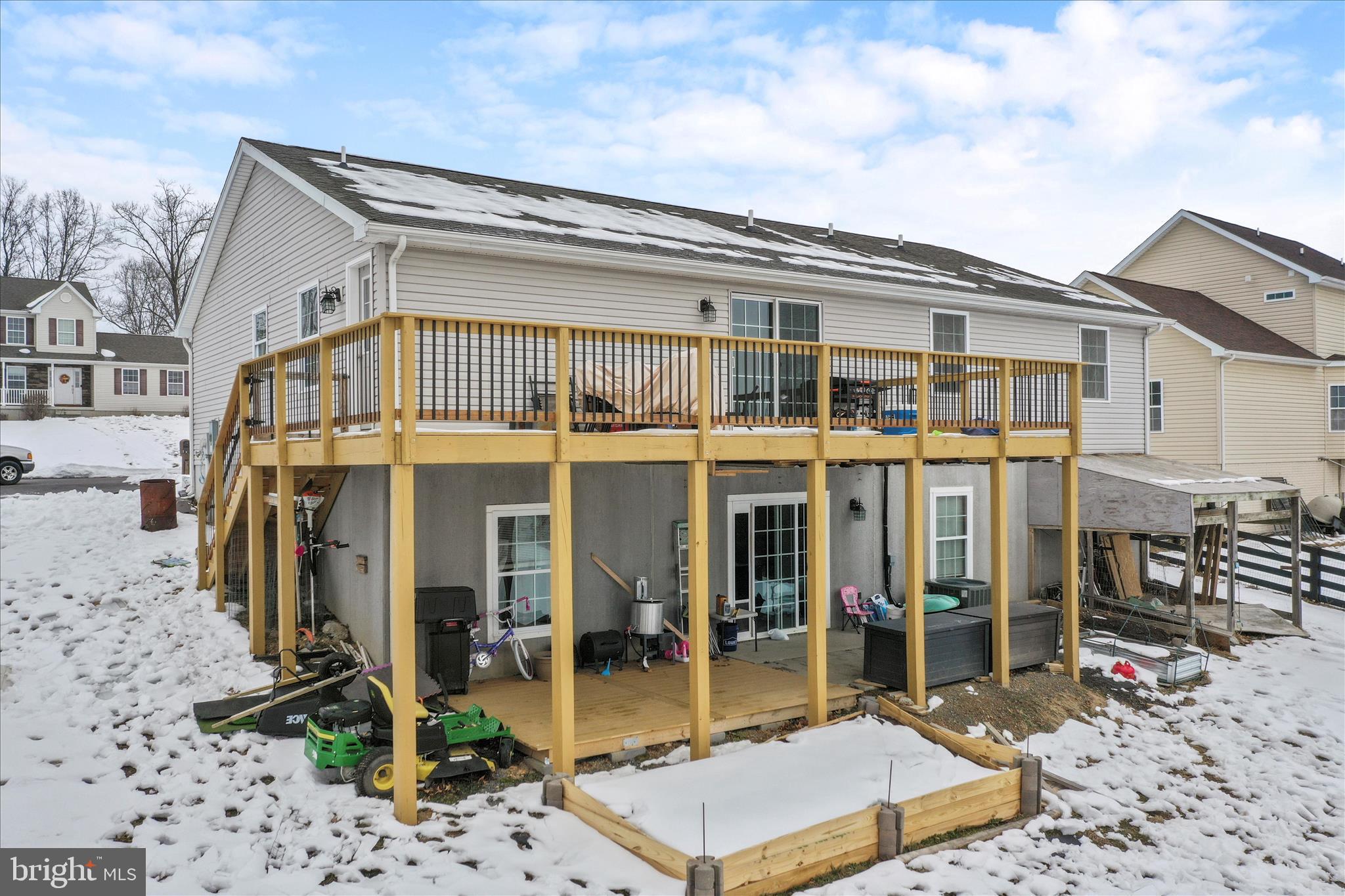 CAMERON ACRES - Residential