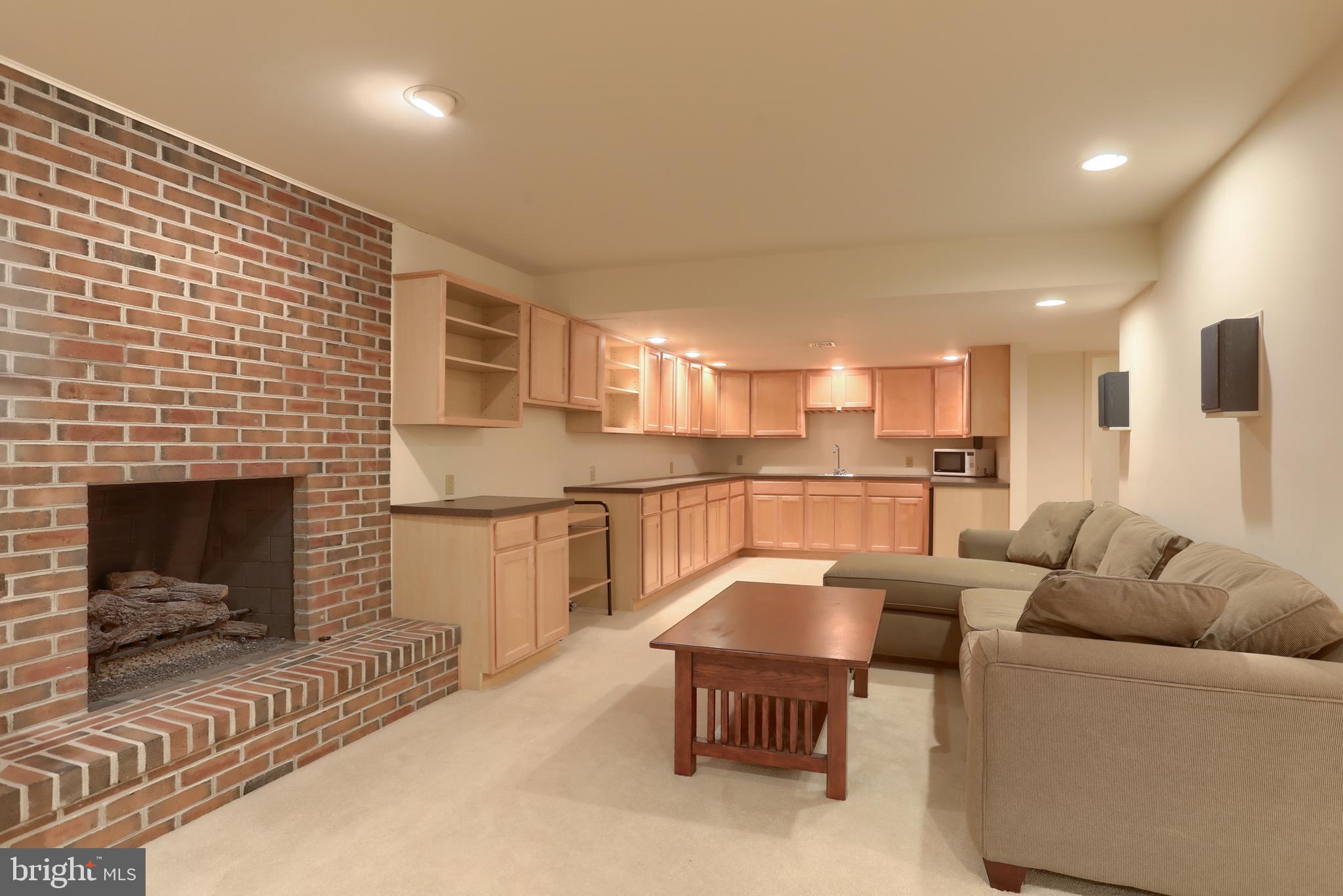 CAMBRIDGE COMMONS - Residential