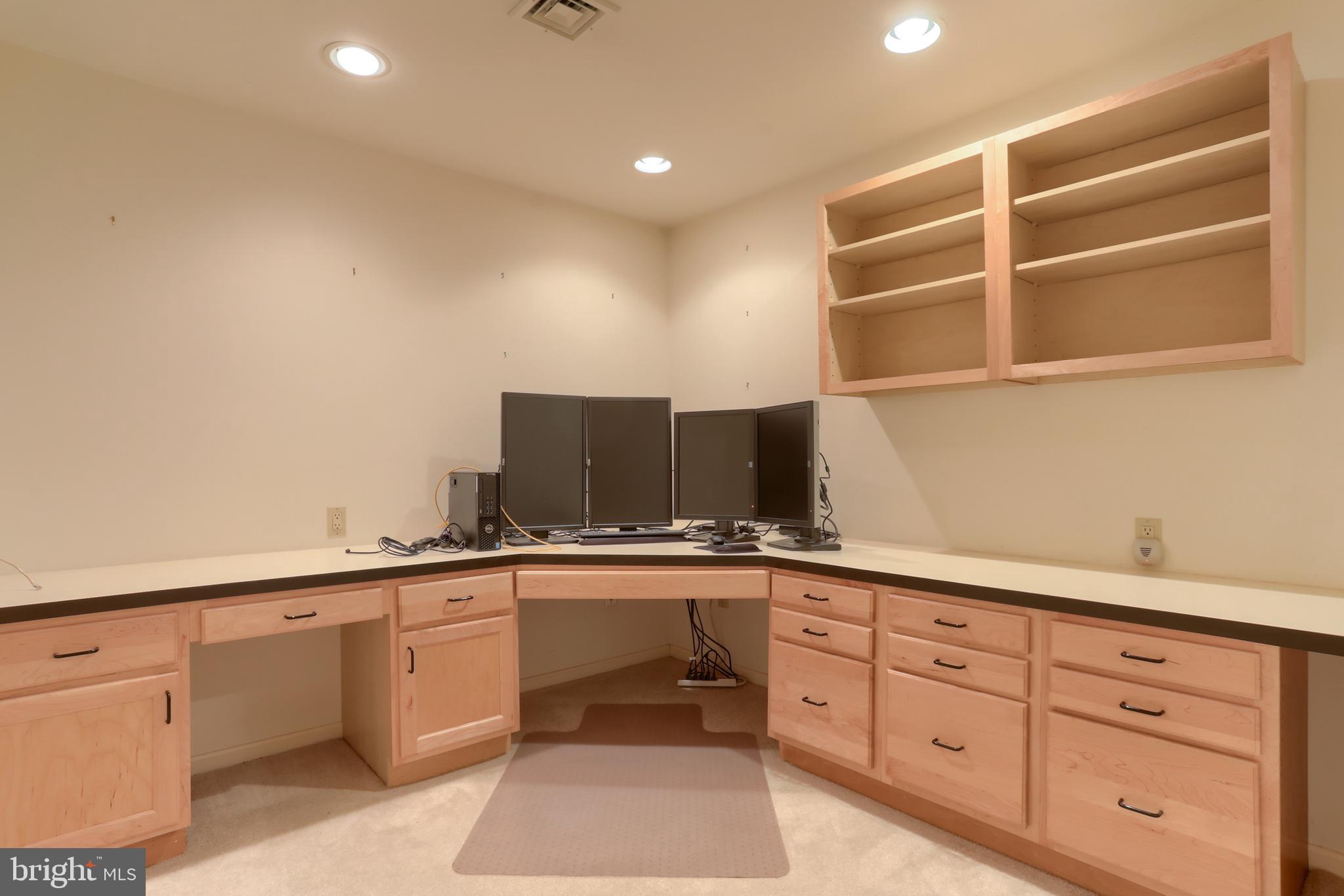 CAMBRIDGE COMMONS - Residential