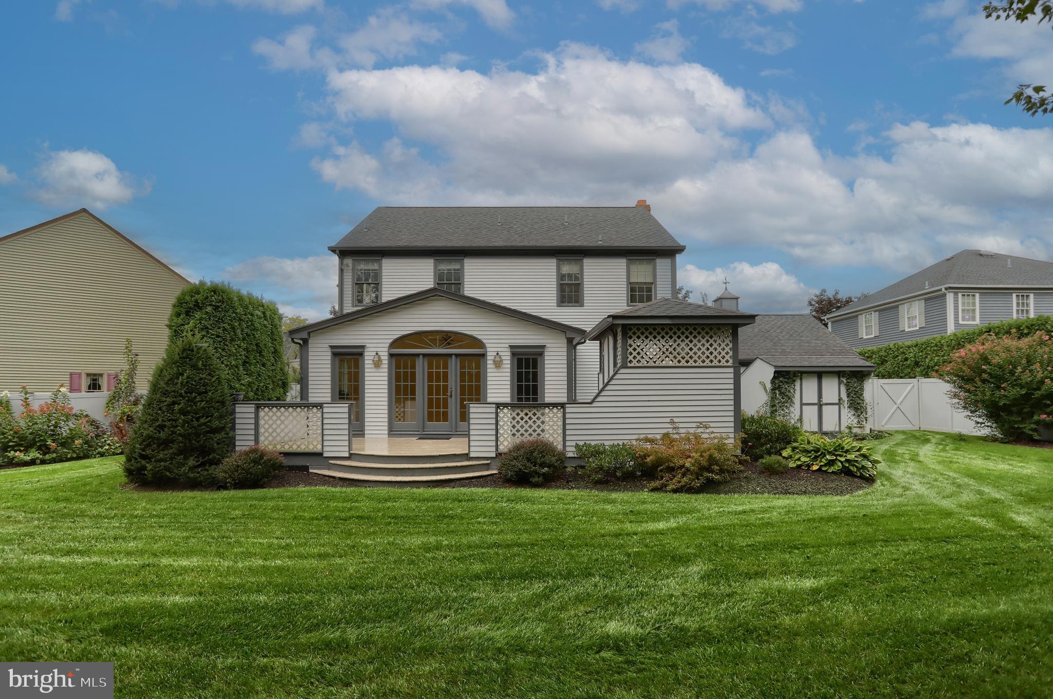 CAMBRIDGE COMMONS - Residential