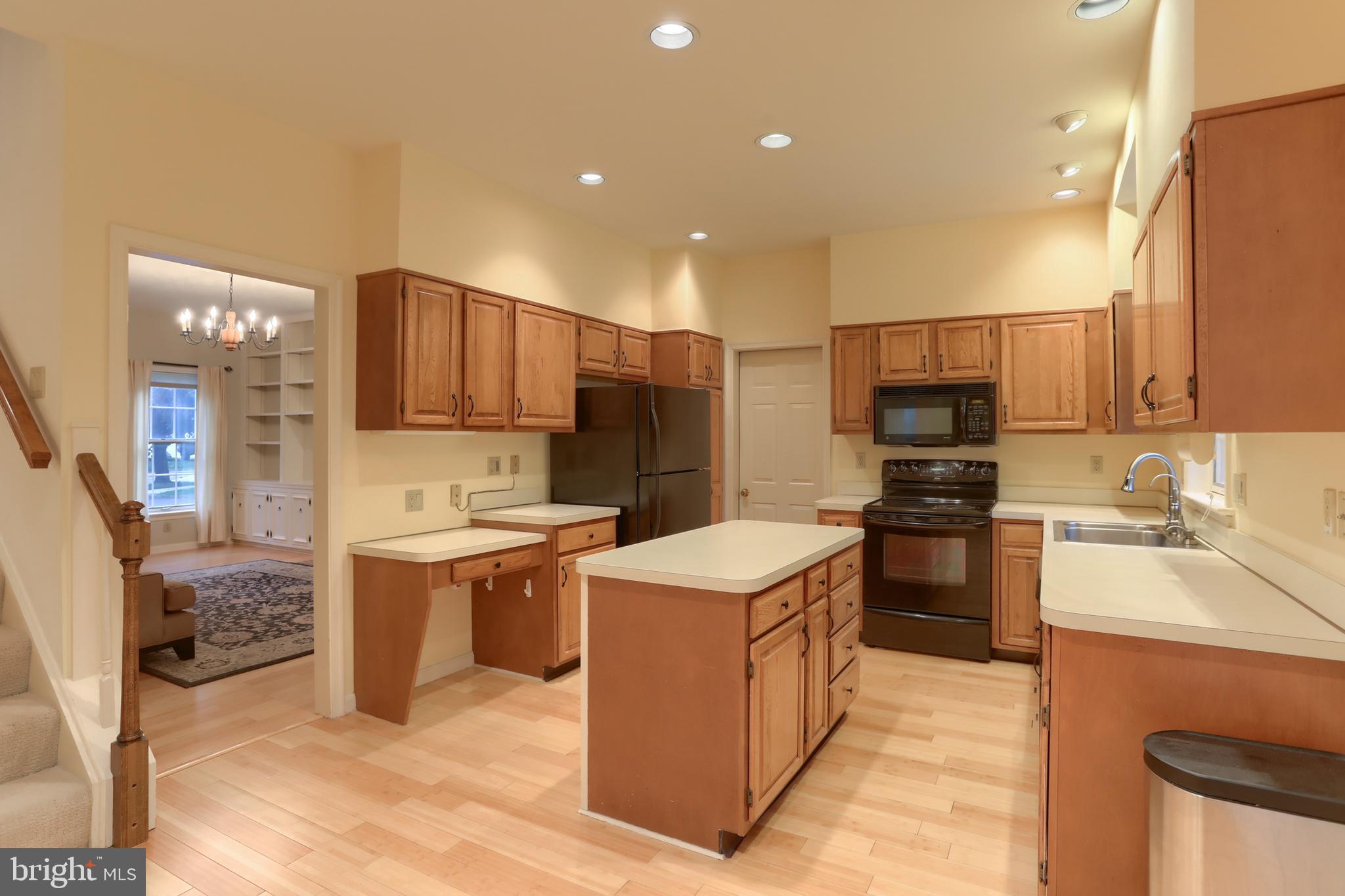 CAMBRIDGE COMMONS - Residential