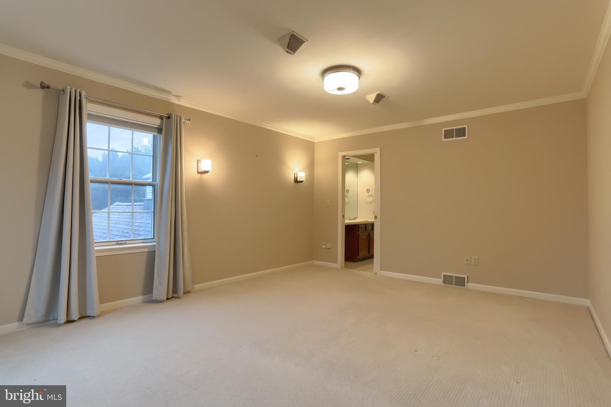 CAMBRIDGE COMMONS - Residential