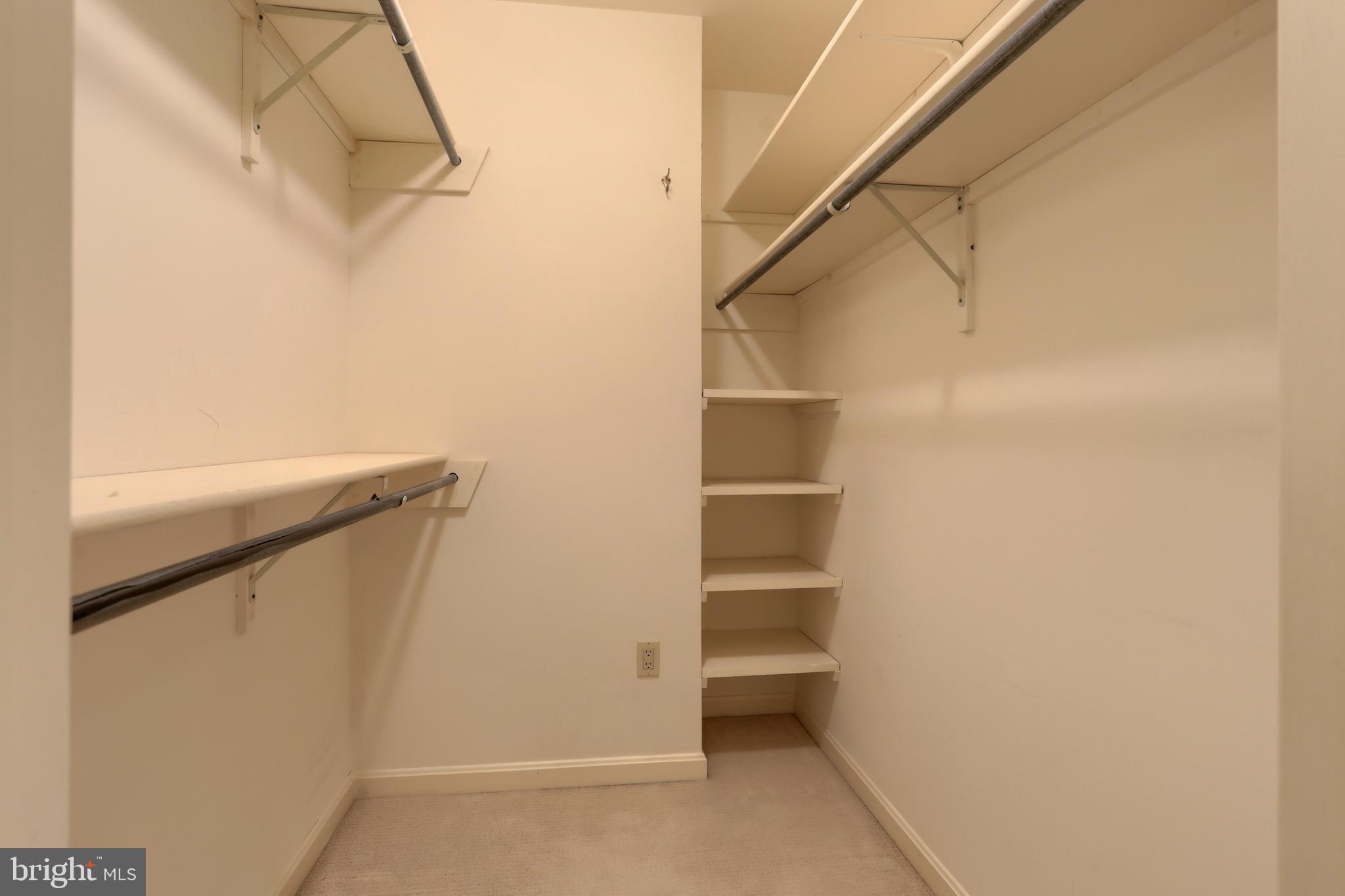 CAMBRIDGE COMMONS - Residential