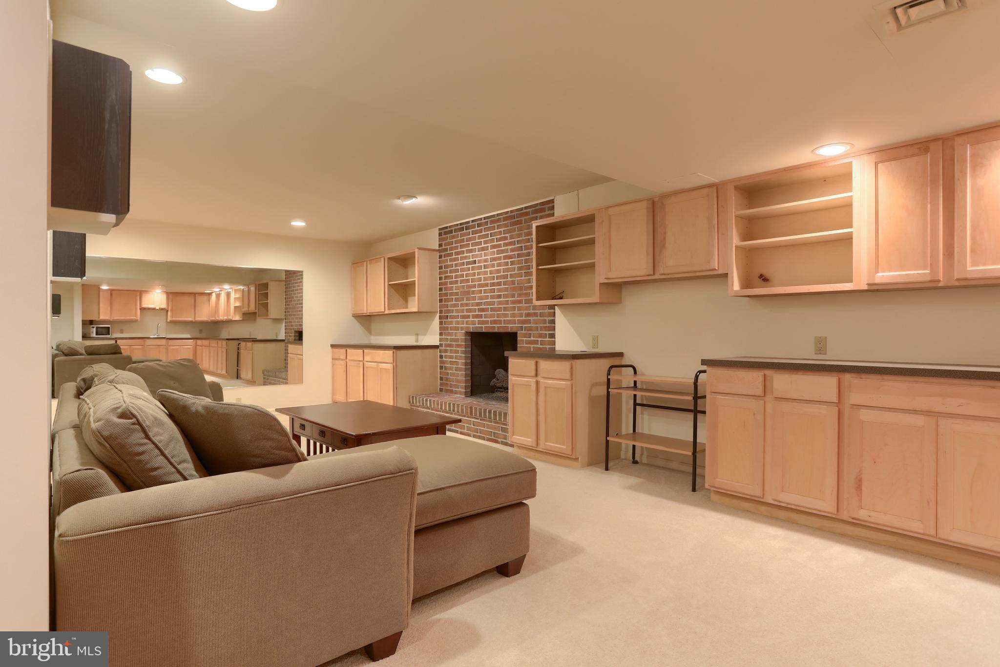 CAMBRIDGE COMMONS - Residential