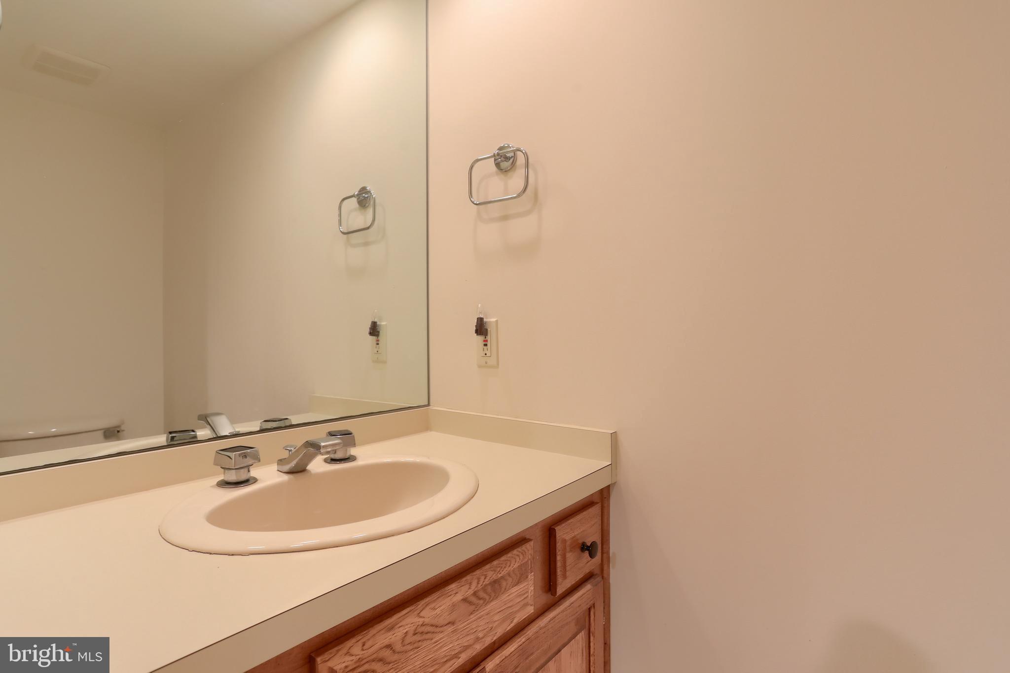 CAMBRIDGE COMMONS - Residential