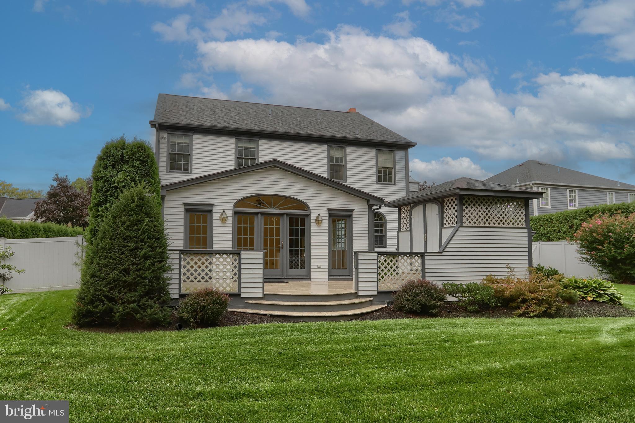 CAMBRIDGE COMMONS - Residential