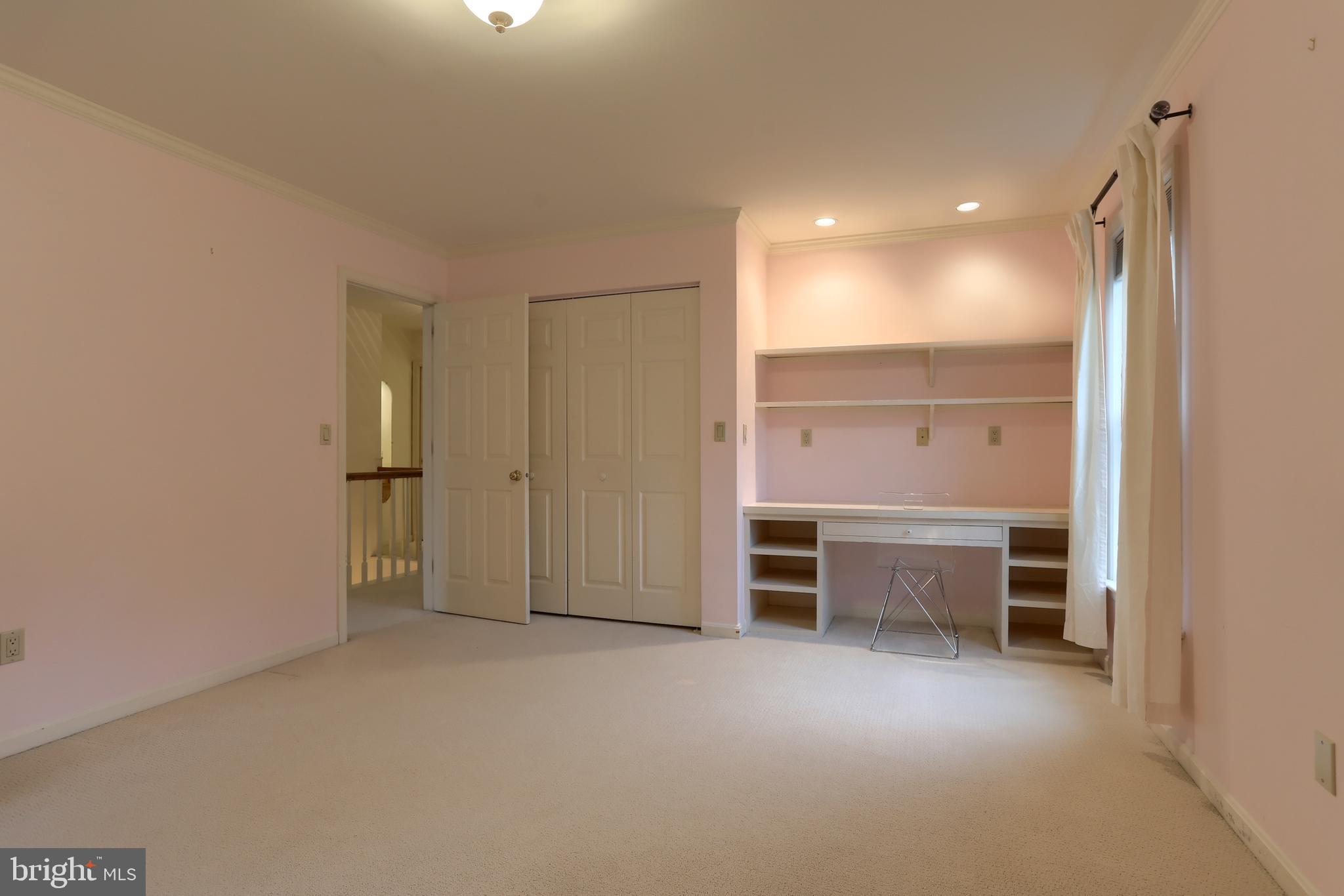 CAMBRIDGE COMMONS - Residential