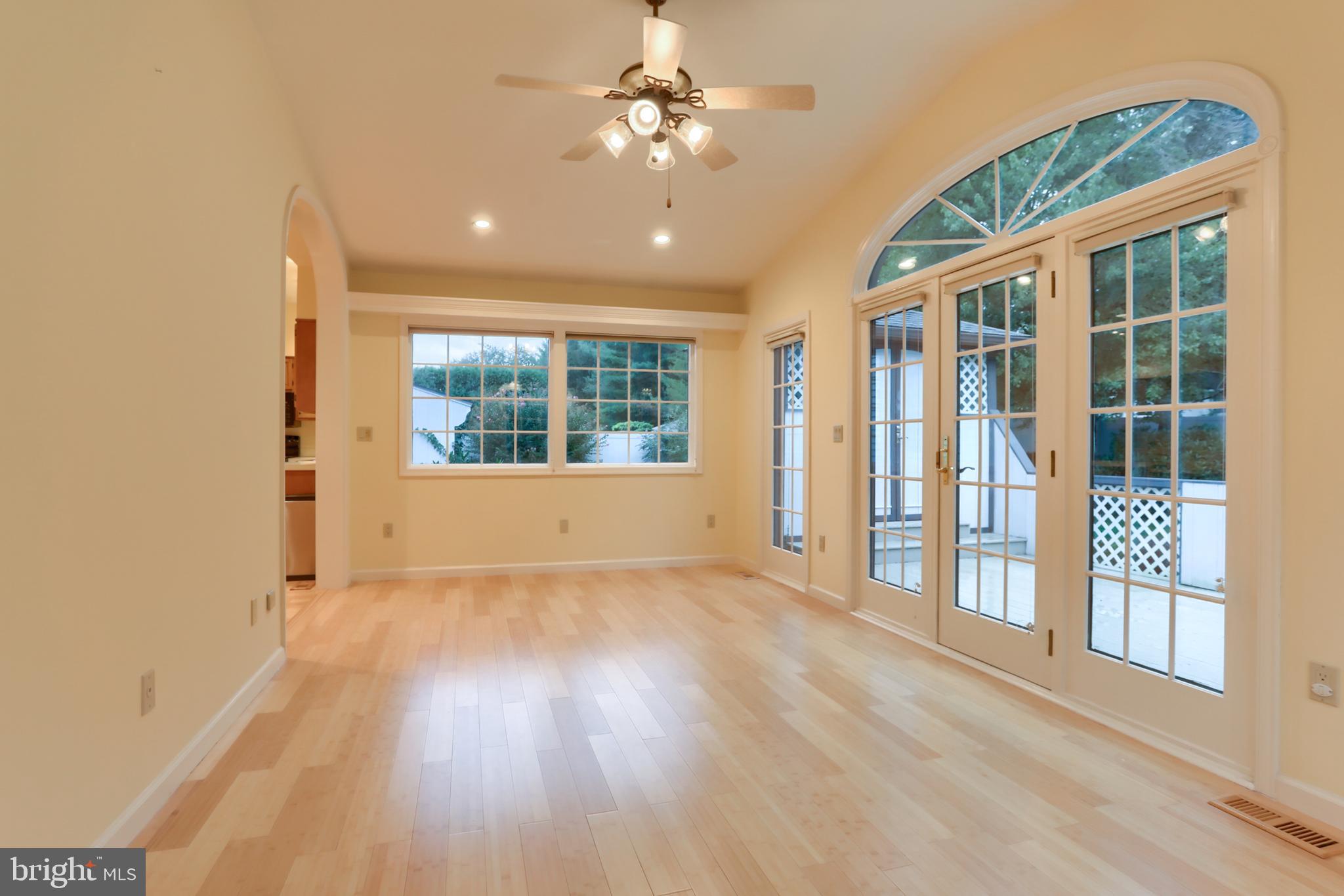 CAMBRIDGE COMMONS - Residential