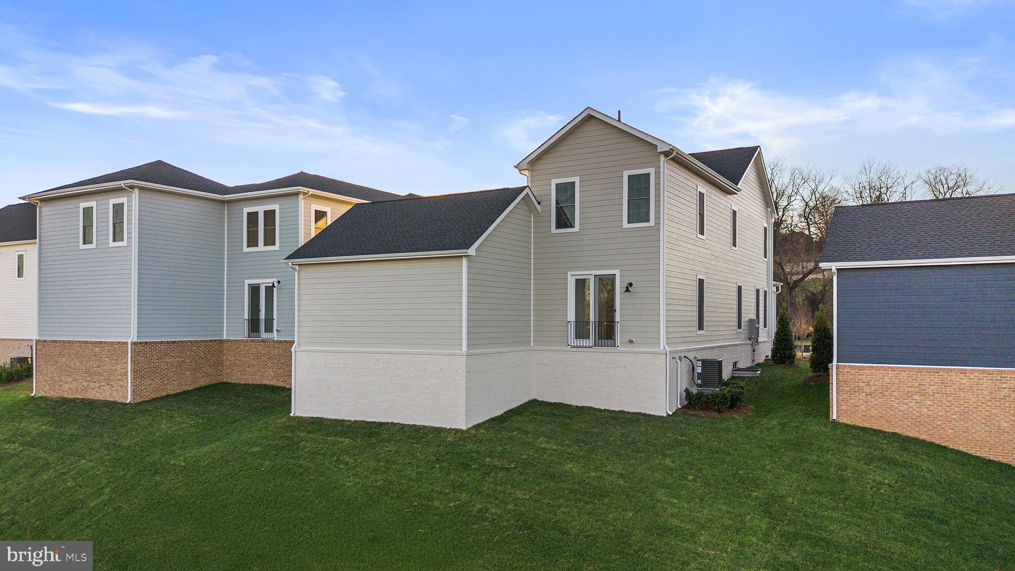 HERITAGE AT MARSHALL - Residential