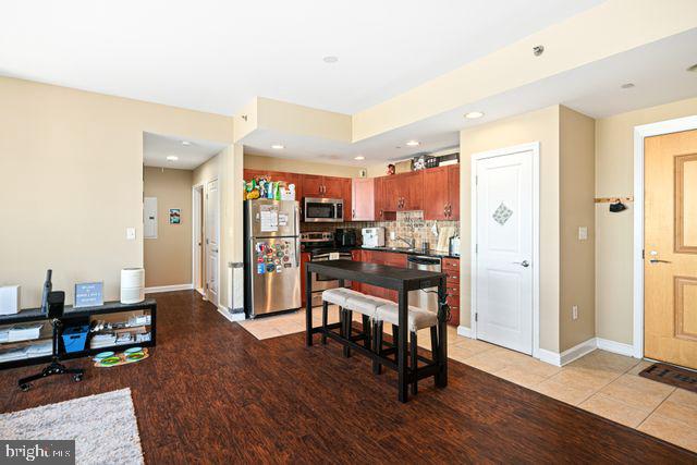 901 N PENN STREET R507