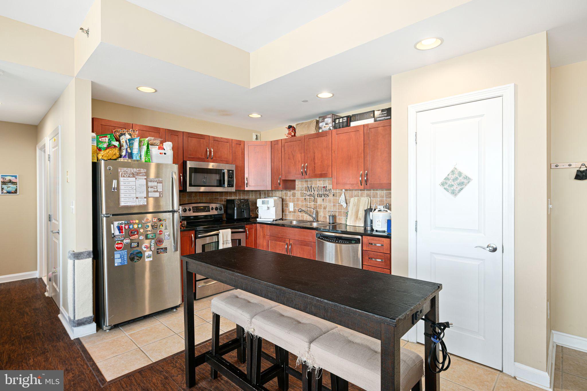 901 N PENN STREET R507