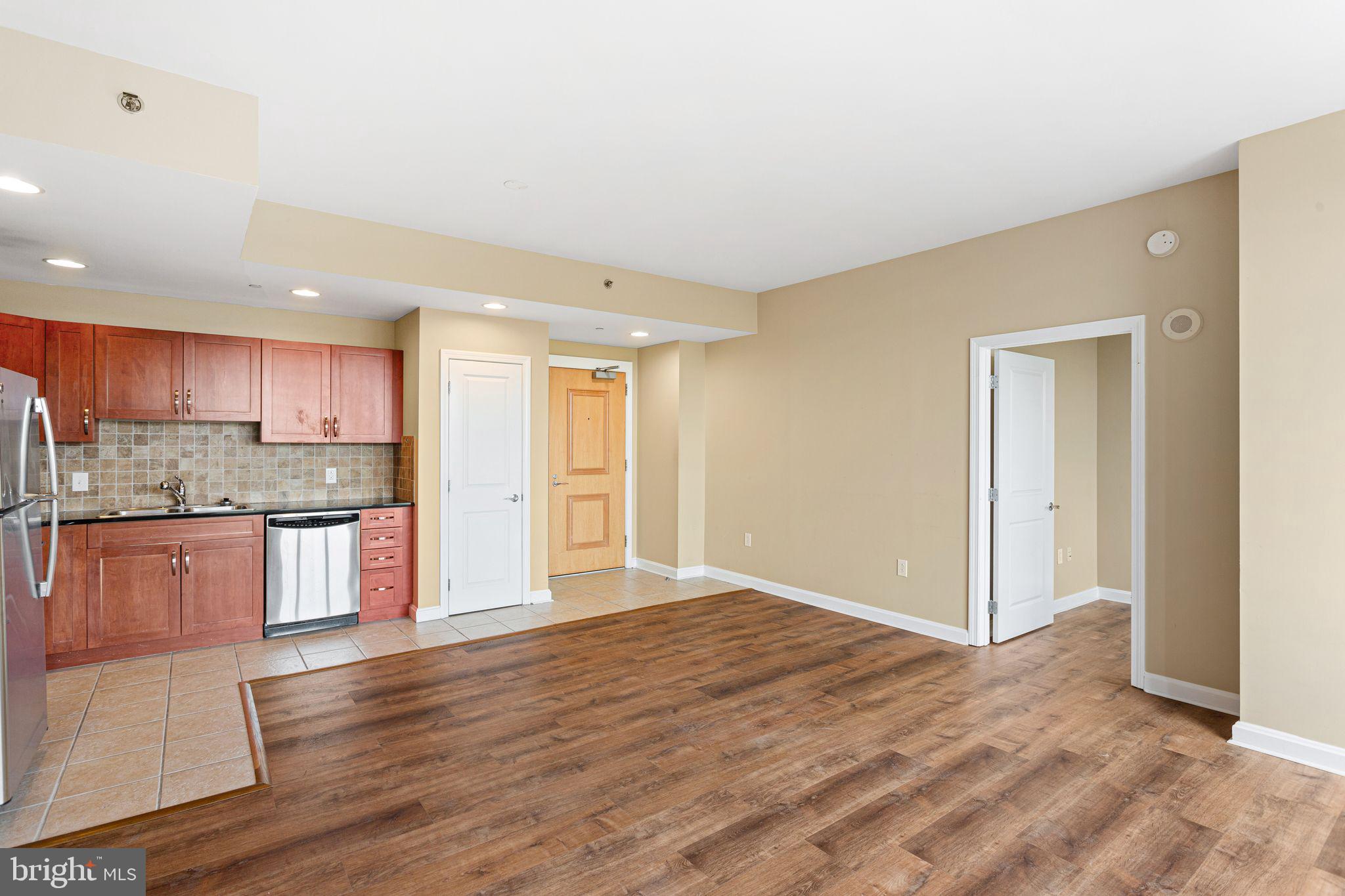 901 N PENN STREET R507