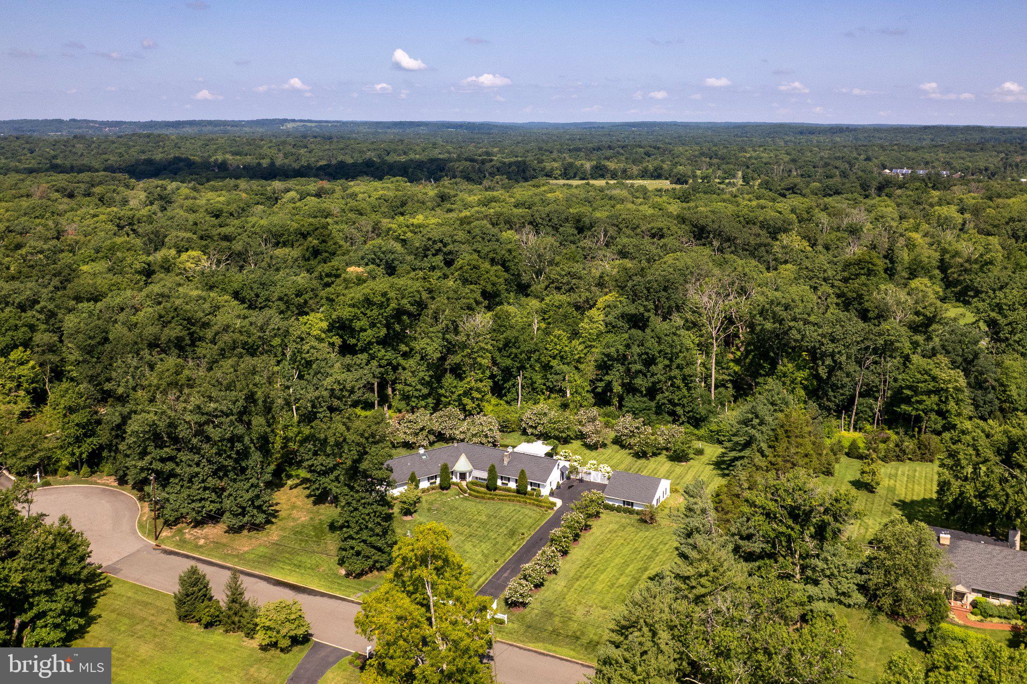 8 SKYFIELD DRIVE