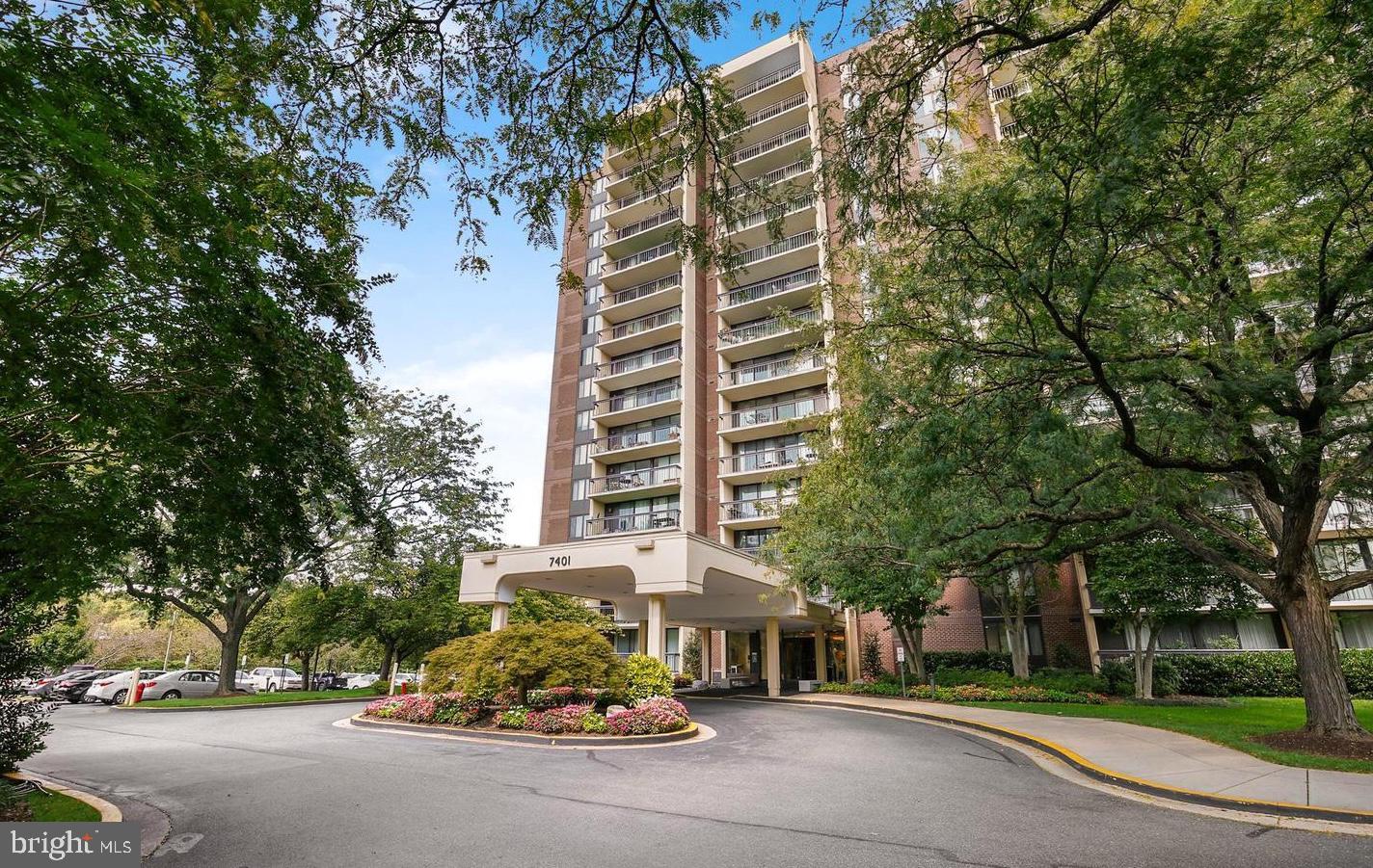 CHELSEA TOWERS - Residential