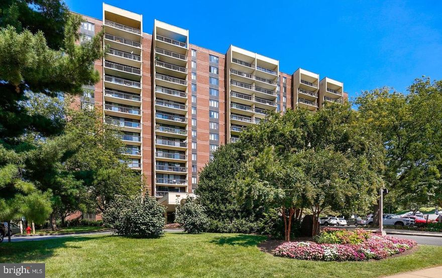 OWNER OCCUPANTS ONLY.  Investor wait list exists. 
Don’t miss your opportunity to own a gorgeous, sun filled condo in the Bethesda zip code under $300K, walking distance to Westfield shopping center and minutes from major commuter routes.  Open layout 1 BR/1BA unit is gleaming with hardwood floors throughout and contemporary updates.  Double entry kitchen has ceramic tile floor, white cabinets, granite counters, stainless steel appliances, and a wine cooler.  Bathroom is conveniently accessible from the bedroom and the hallway with updated modern fixtures and a walk in shower.  Large bedroom suite has a walk-in closet that provides ample storage.  Laundry facilities are just around the corner and available on each floor, and the unit comes with a storage space and ample outdoor parking.  Chelsea Towers is a secure entry community with 24 hour concierge, modern lobby/reception area, outdoor swimming pool, tennis courts, a full size fitness center, sauna, community library, party room plus lower level vending machines.  Won't last long. Schedule your tour today!