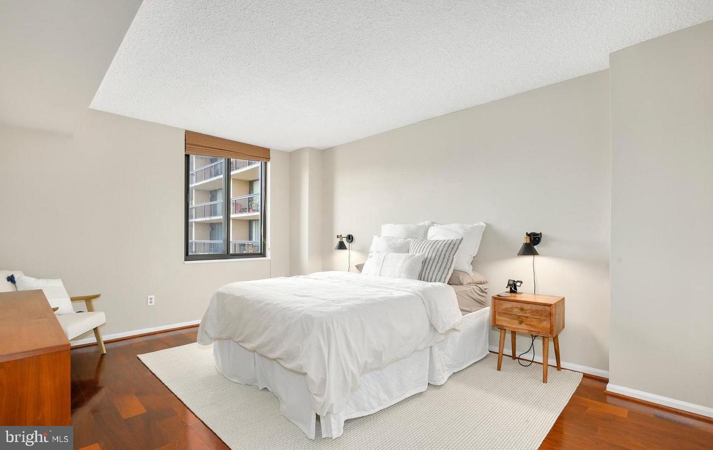 CHELSEA TOWERS - Residential