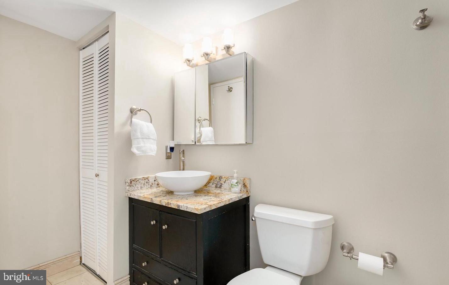 CHELSEA TOWERS - Residential