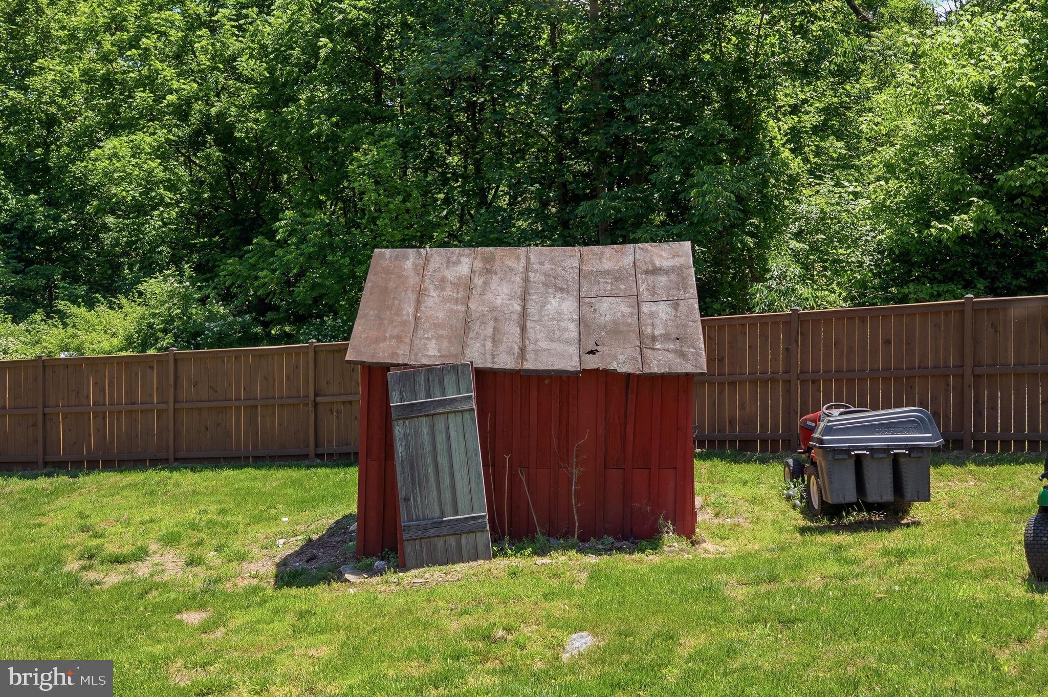SHORT HILL - Residential