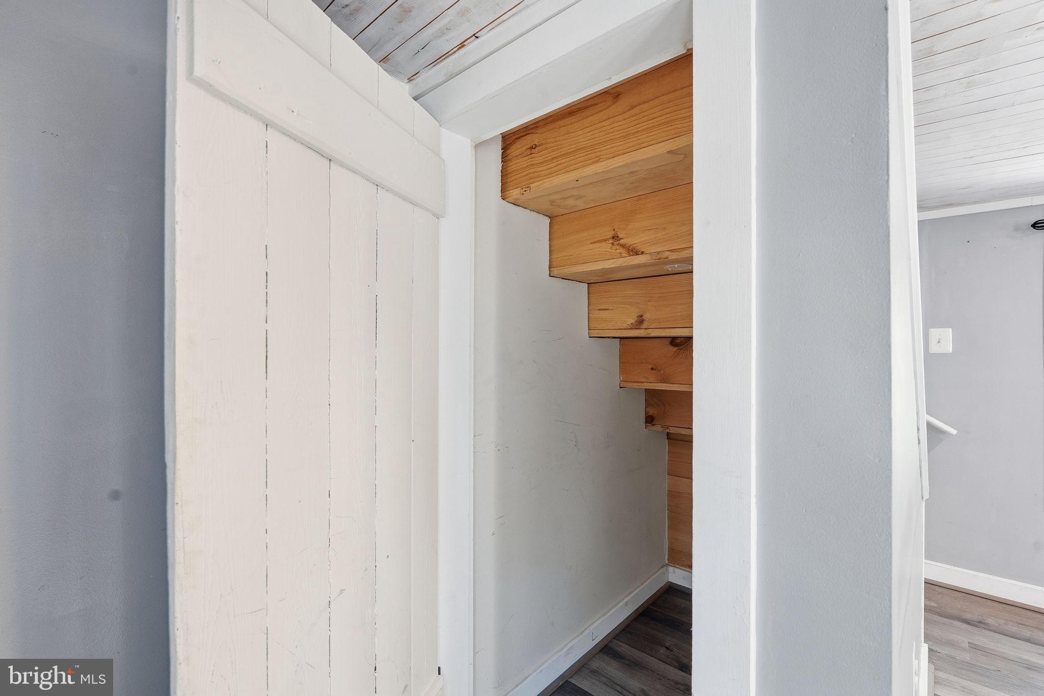 SHORT HILL - Residential