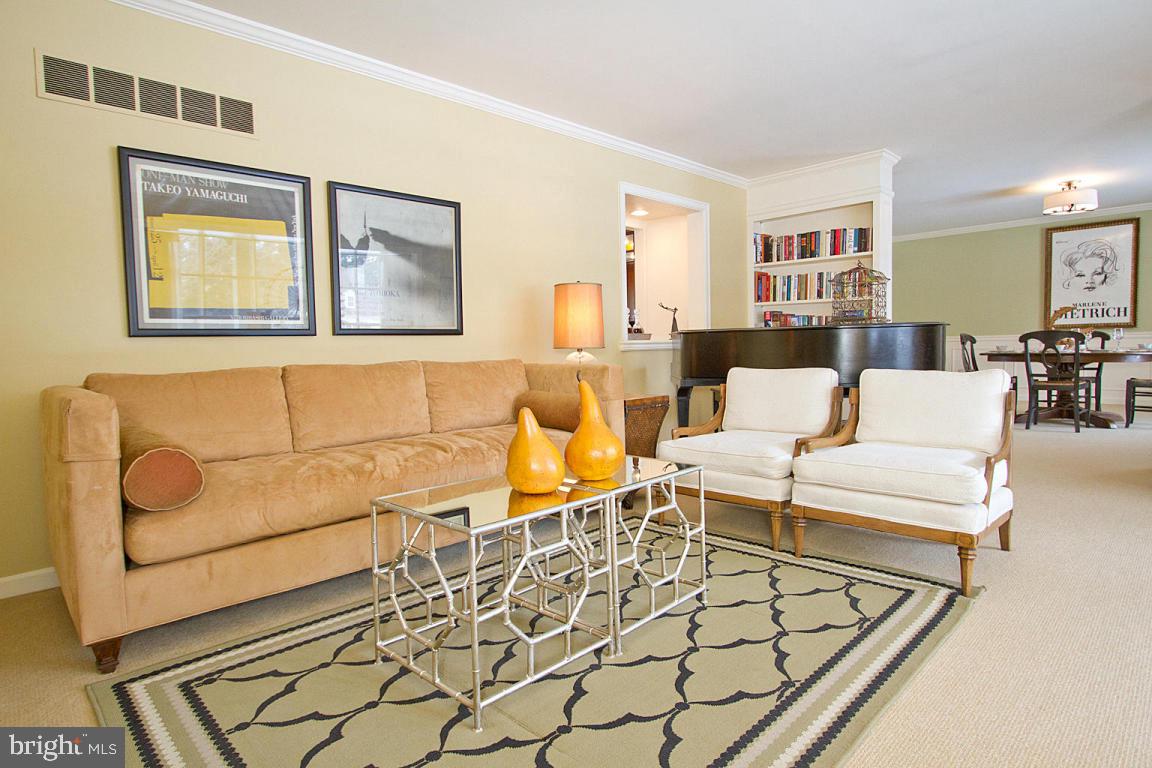 SCHOOL LANE HILLS - Residential