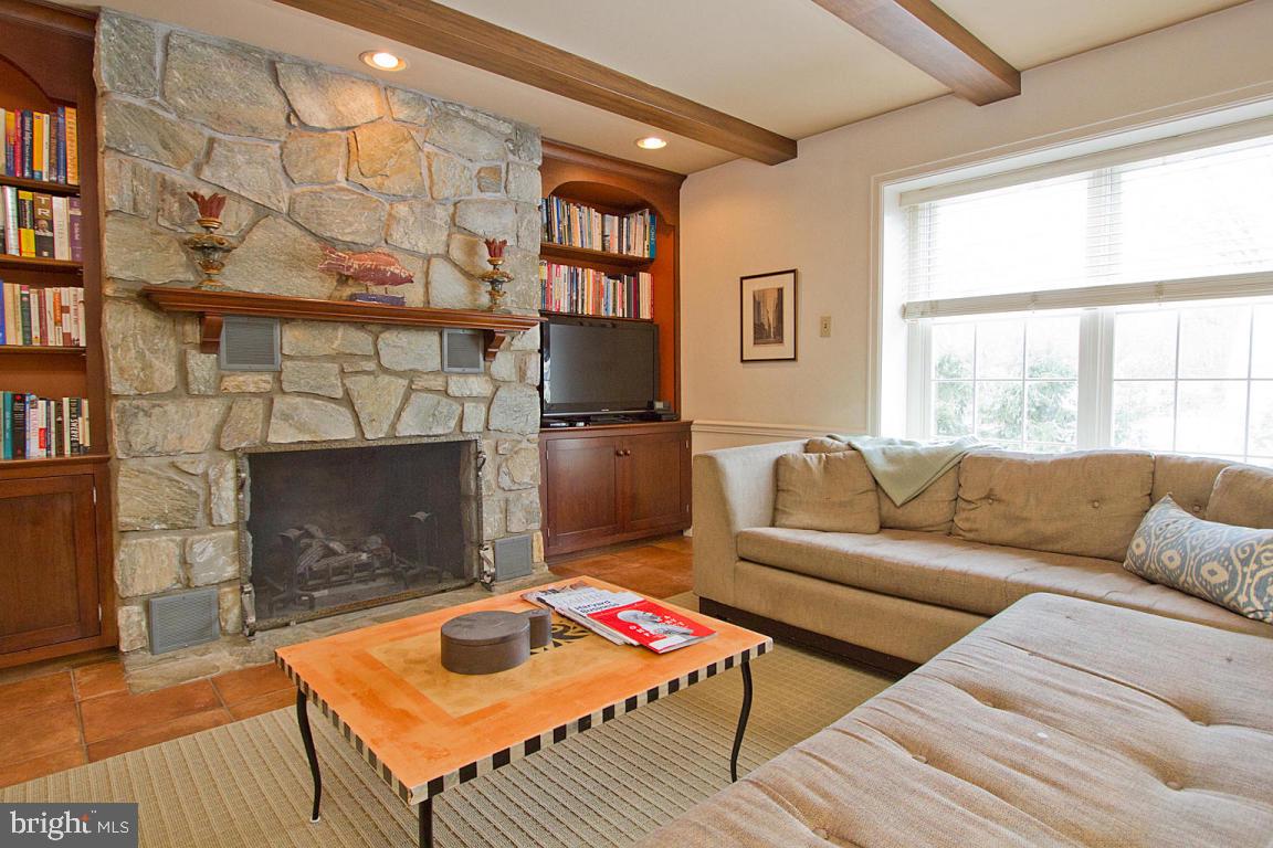 SCHOOL LANE HILLS - Residential