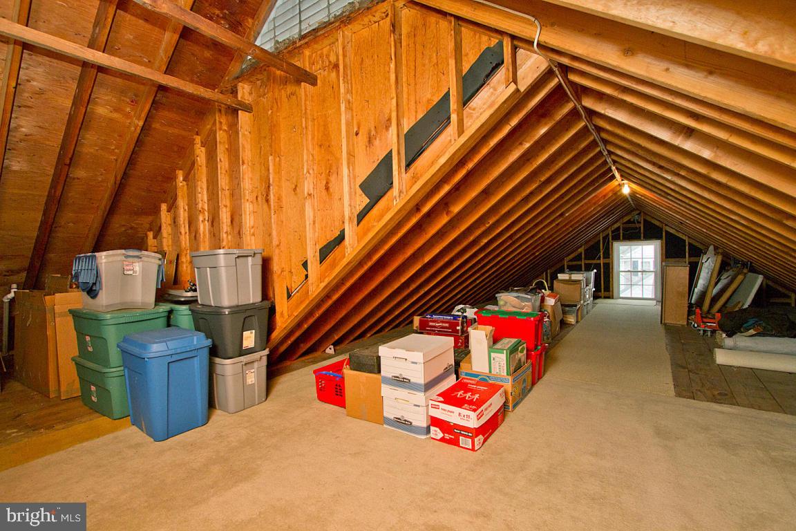 SCHOOL LANE HILLS - Residential