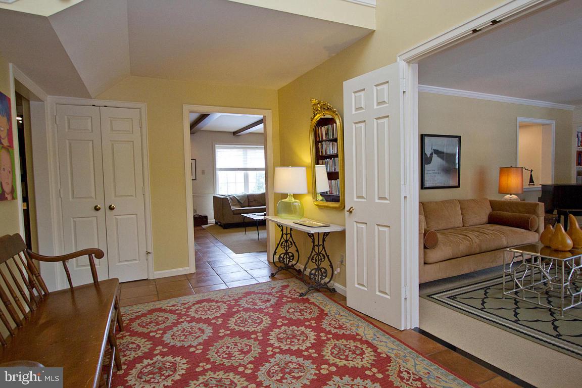 SCHOOL LANE HILLS - Residential