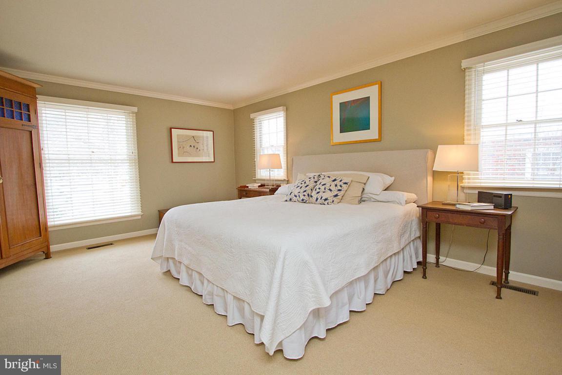 SCHOOL LANE HILLS - Residential