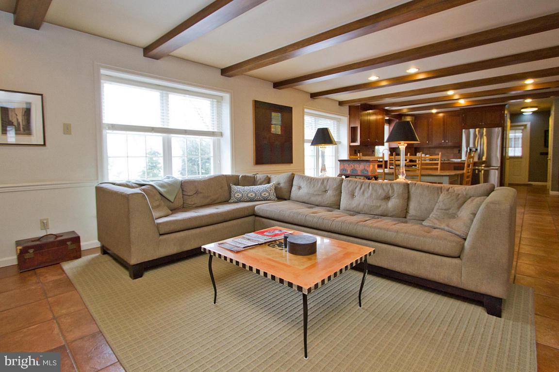 SCHOOL LANE HILLS - Residential