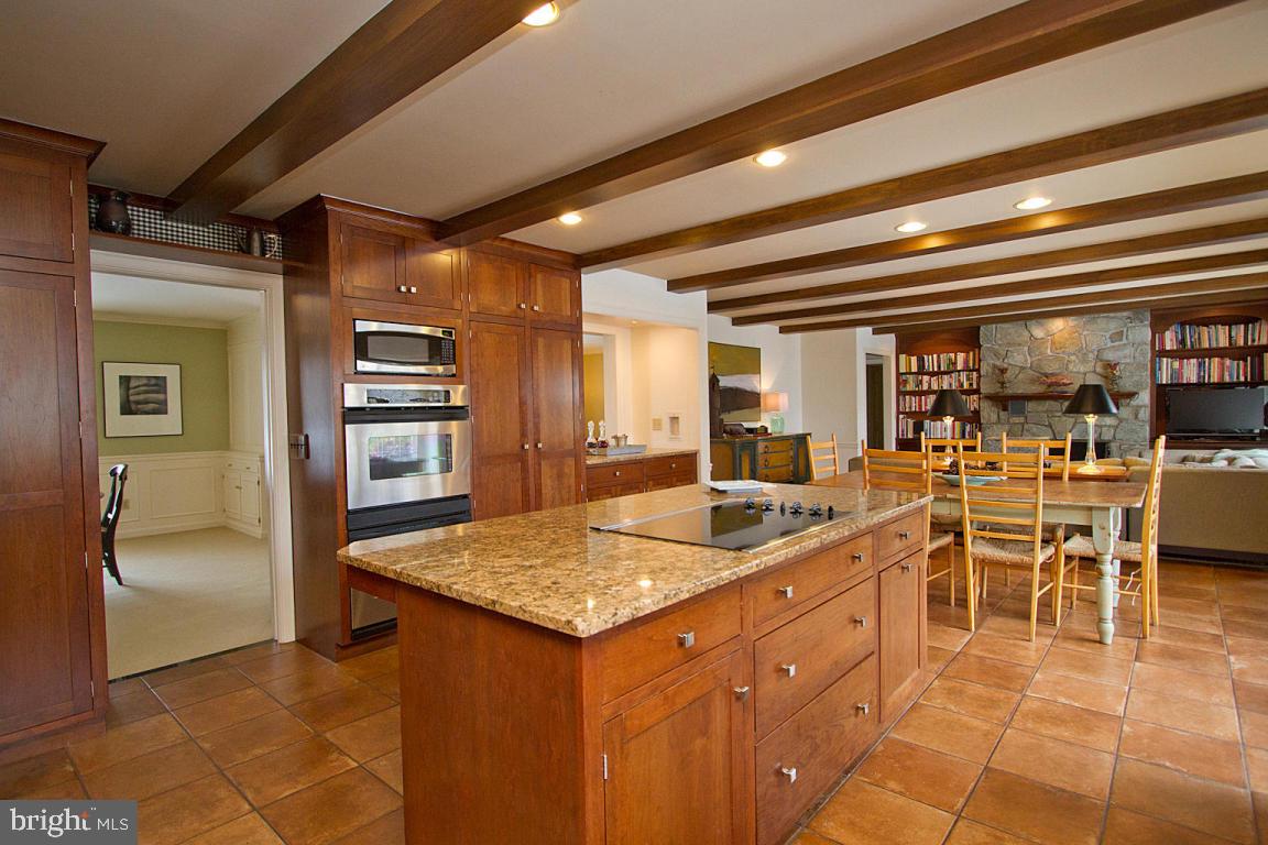 SCHOOL LANE HILLS - Residential