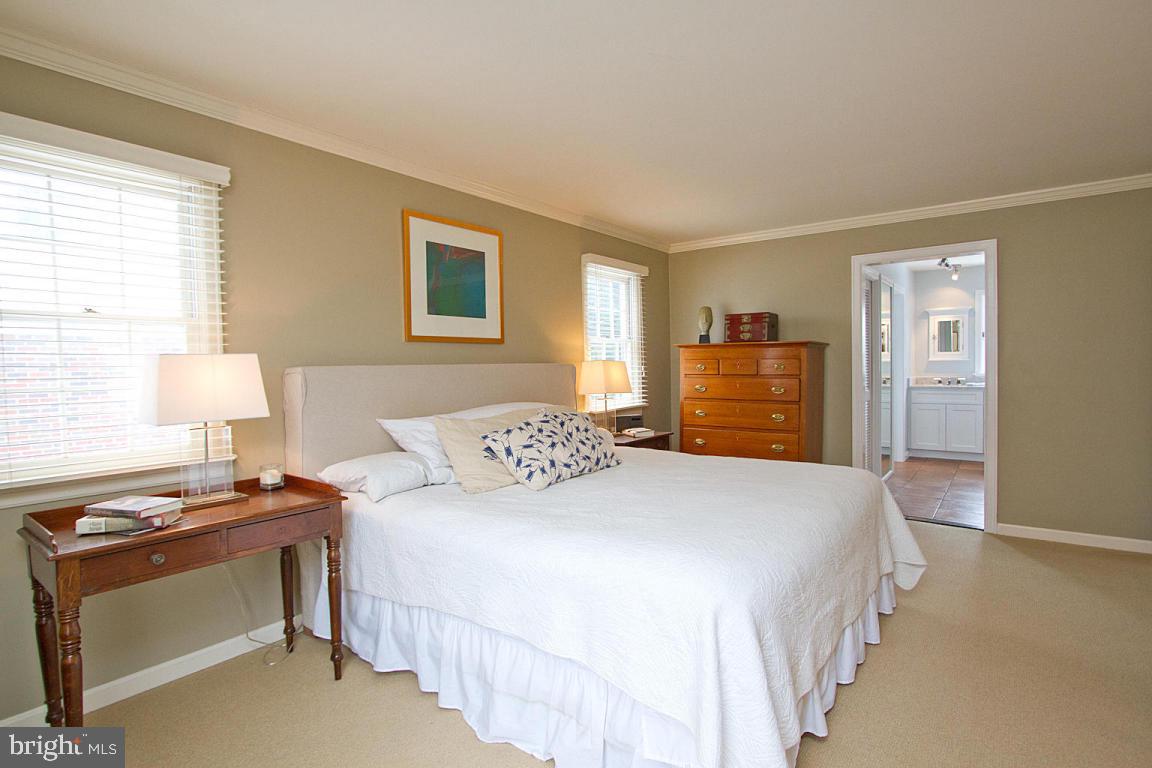 SCHOOL LANE HILLS - Residential