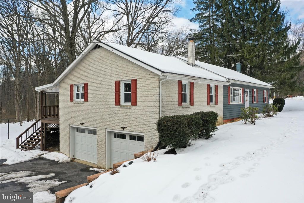 Photo of 9654 Circle Drive, CHAMBERSBURG, PA 17201 (MLS # PAFL2032648)