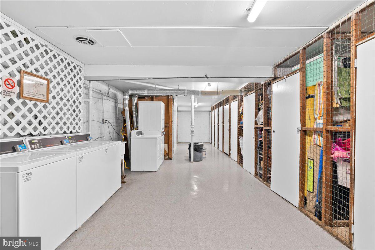 GEORGE MASON VILLAGE - Residential