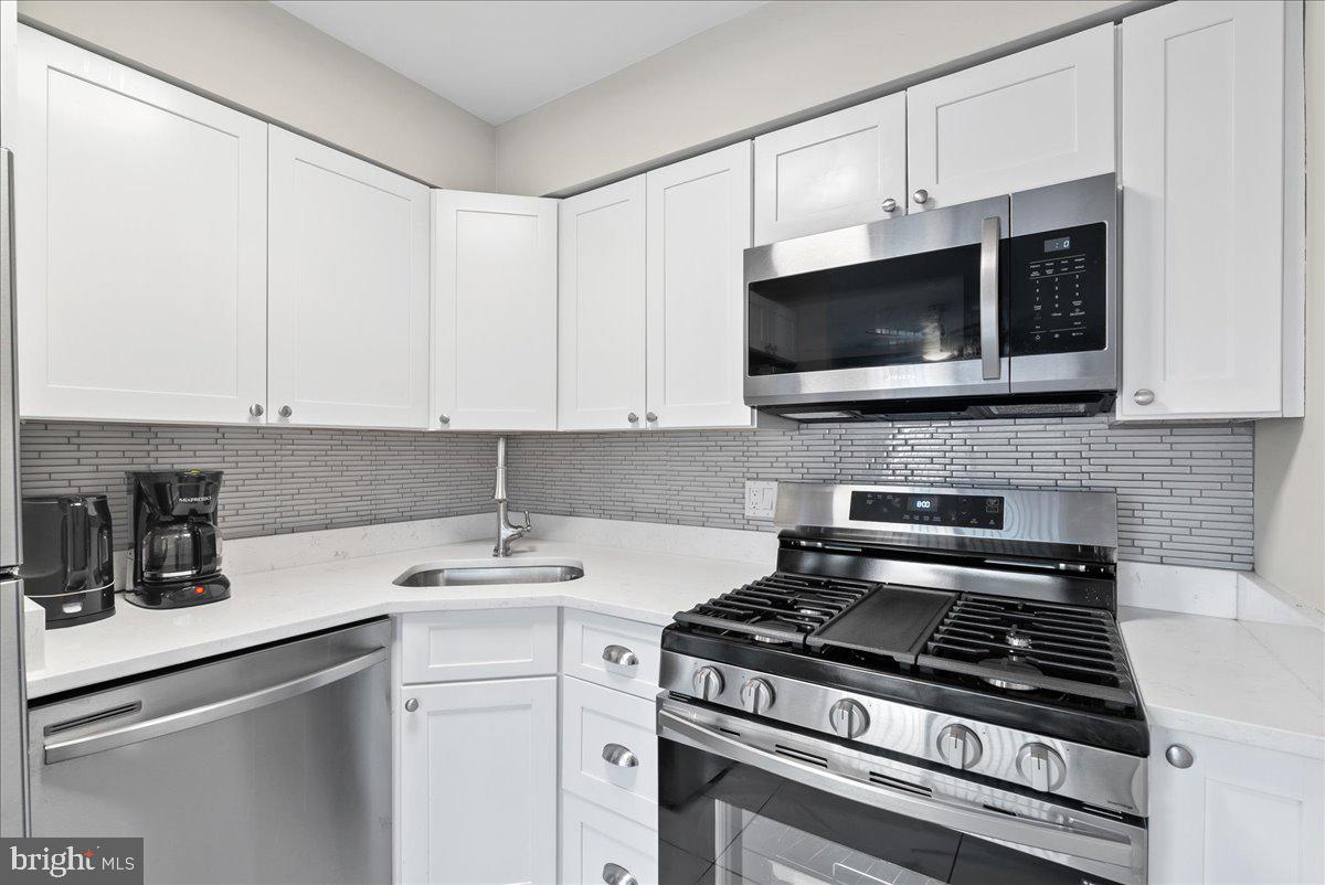 1506 S GEORGE MASON DRIVE 10