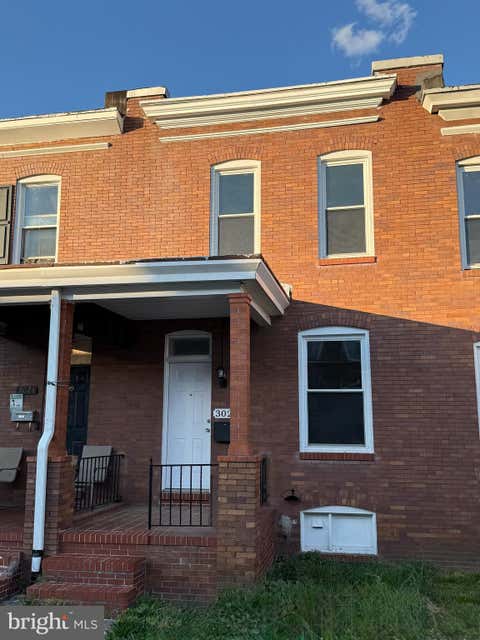 Townhouse For Sale - 3026 Kenyon Avenue<br/> BALTIMORE, MD 21213
